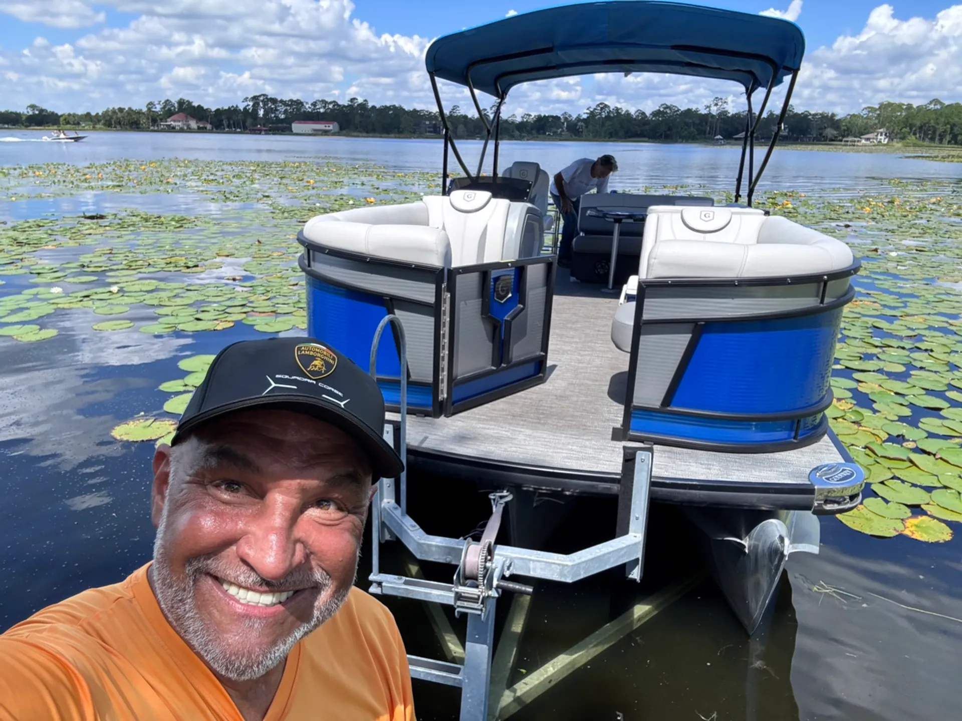22 ft Tritoon - Max 12 People - Lake delivery available