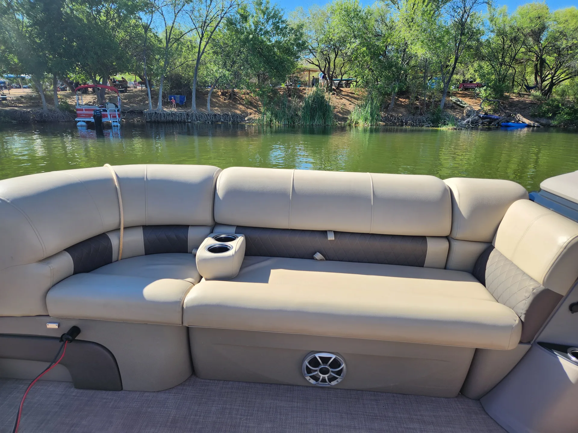 Suntracker 22' Sport Fish DLX in Huachuca City, AZ — photo 4