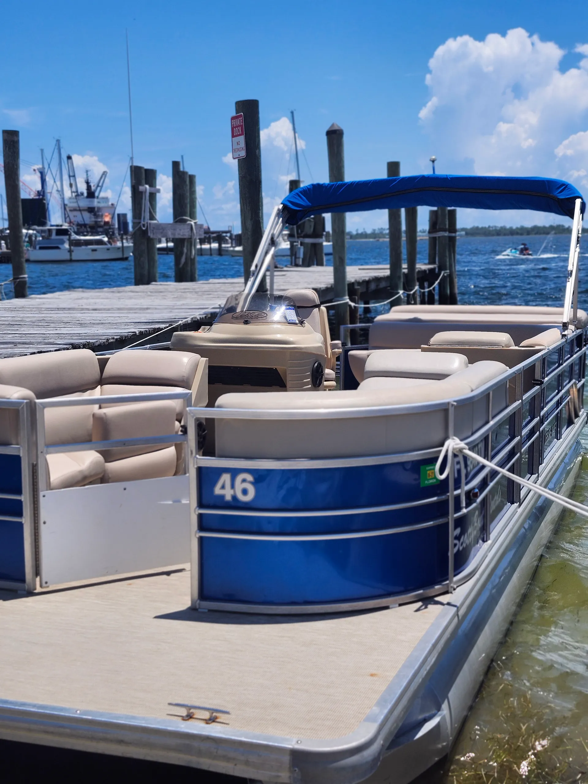 Leisure Kraft Pontoon Half Shade 2425 CS in Panama City, FL
