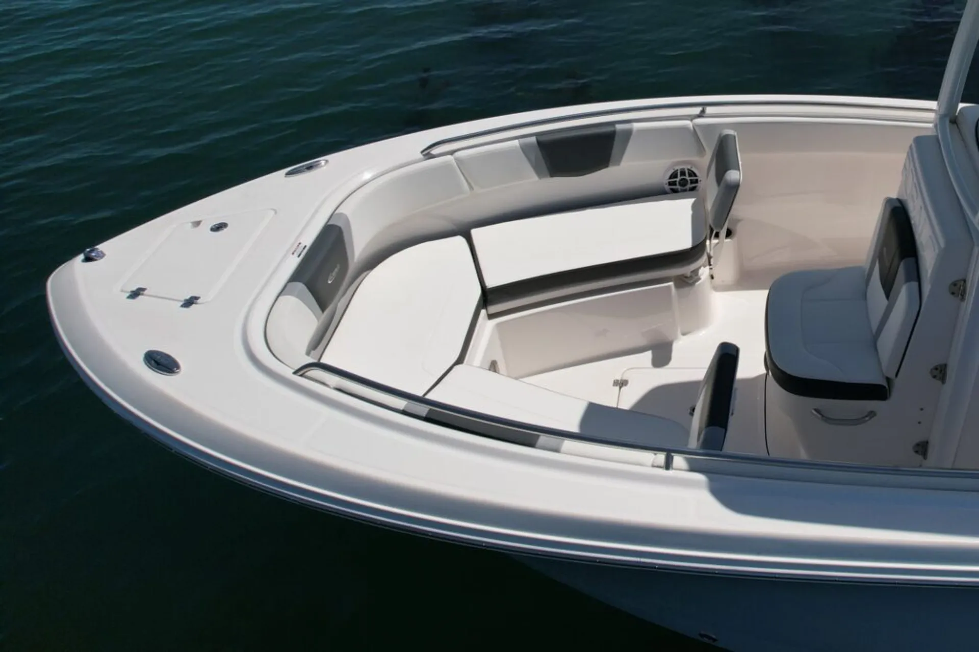 ROBALO R230 in Allentown, PA — photo 3