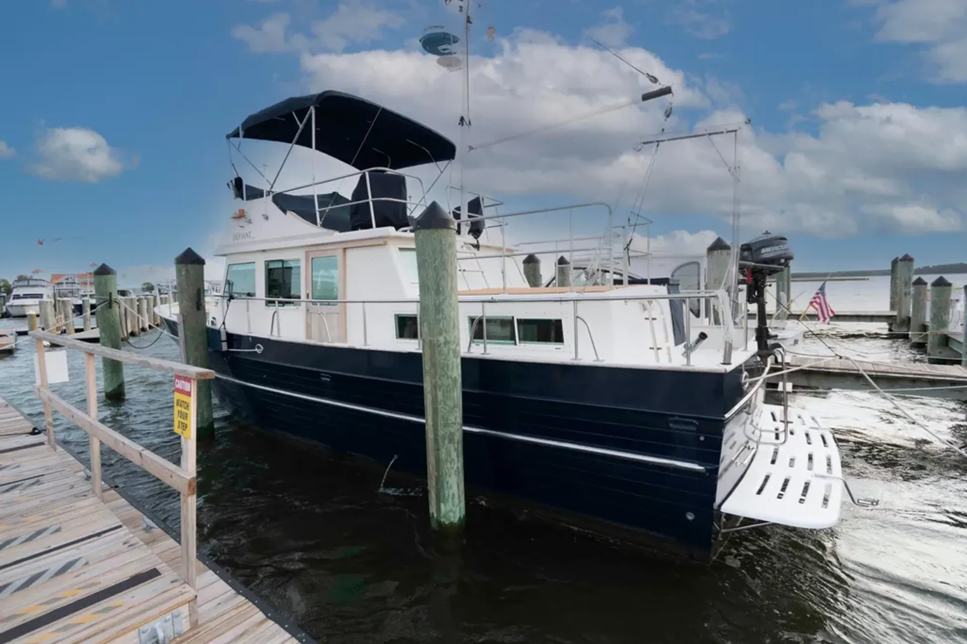 MARINE TRADER 38 DOUBLE CABIN in Pasadena, MD — photo 2