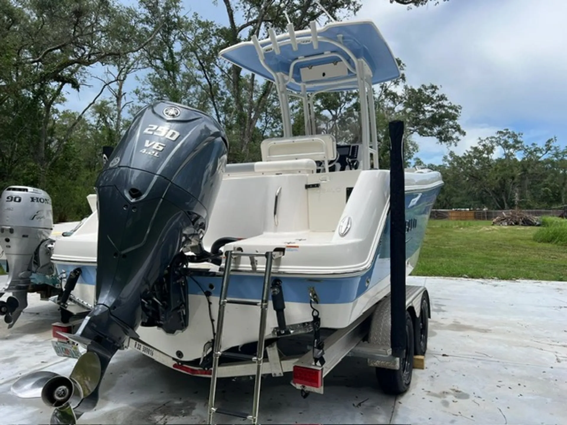 ROBALO R222 in Odessa, FL — photo 2
