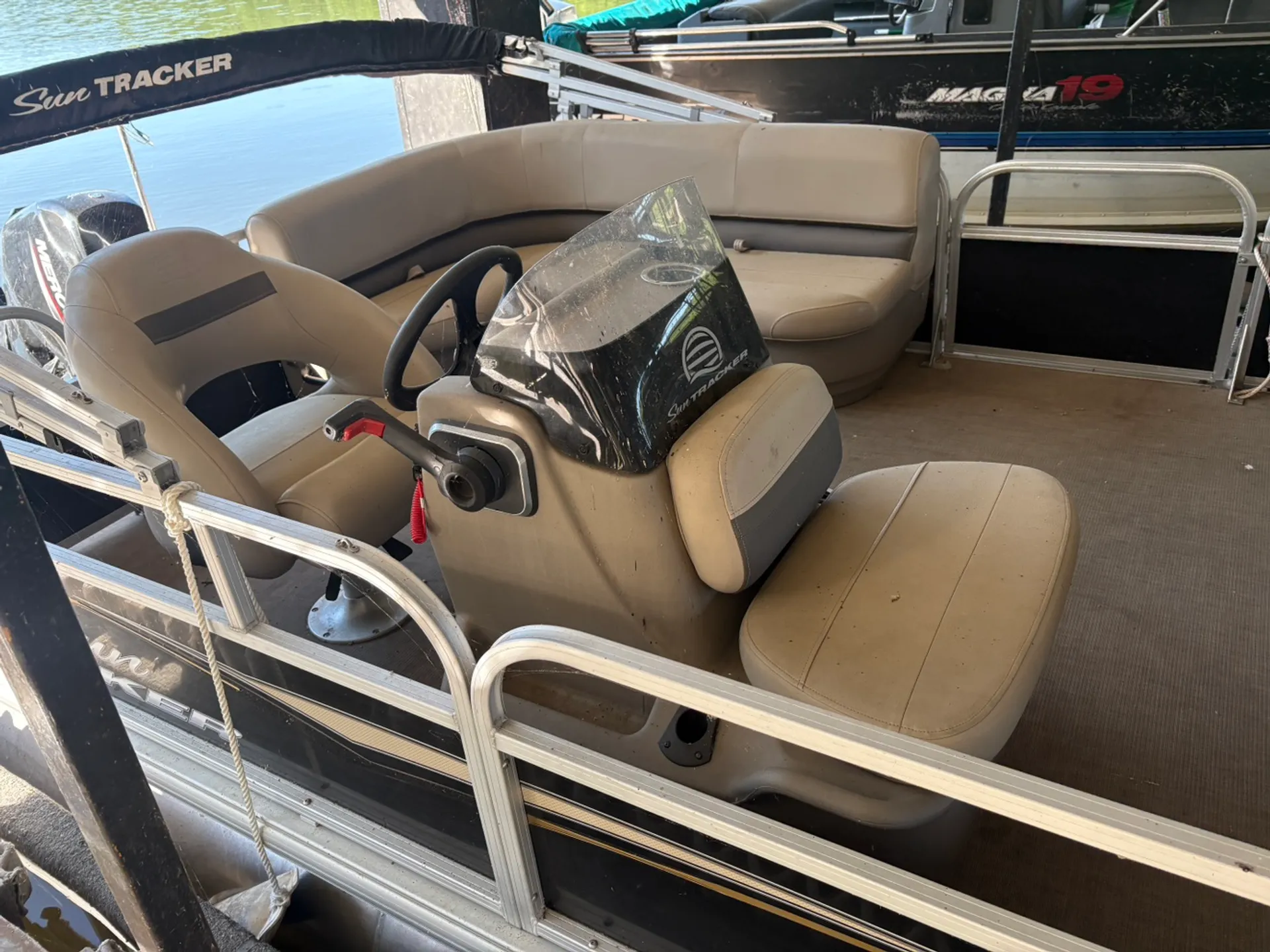SUN TRACKER BASS BUGGY 16 XL SELECT in Barnett, MO — photo 2