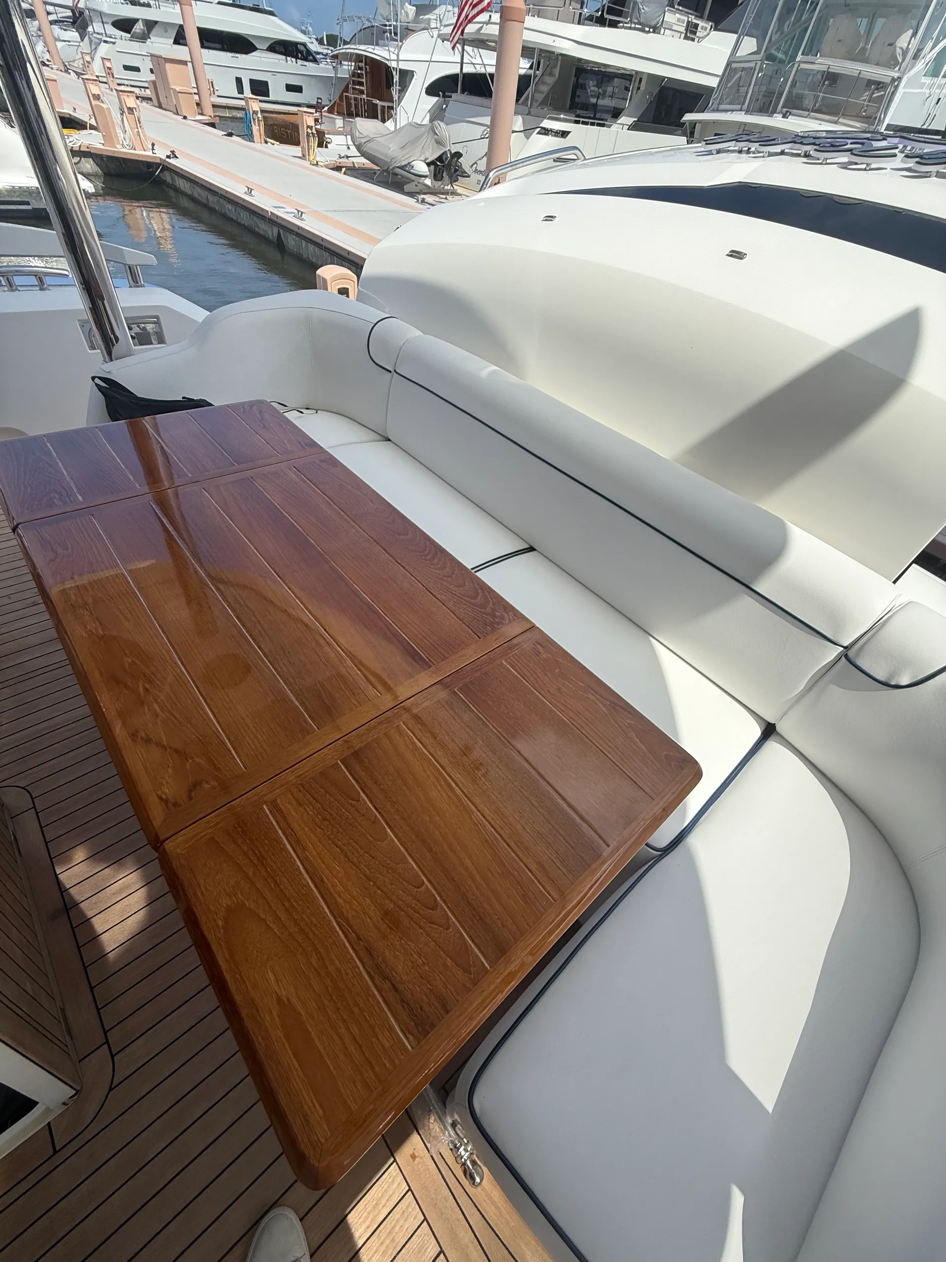 Sunseeker Manhattan 52 Flybridge  in West Palm Beach, FL — photo 5