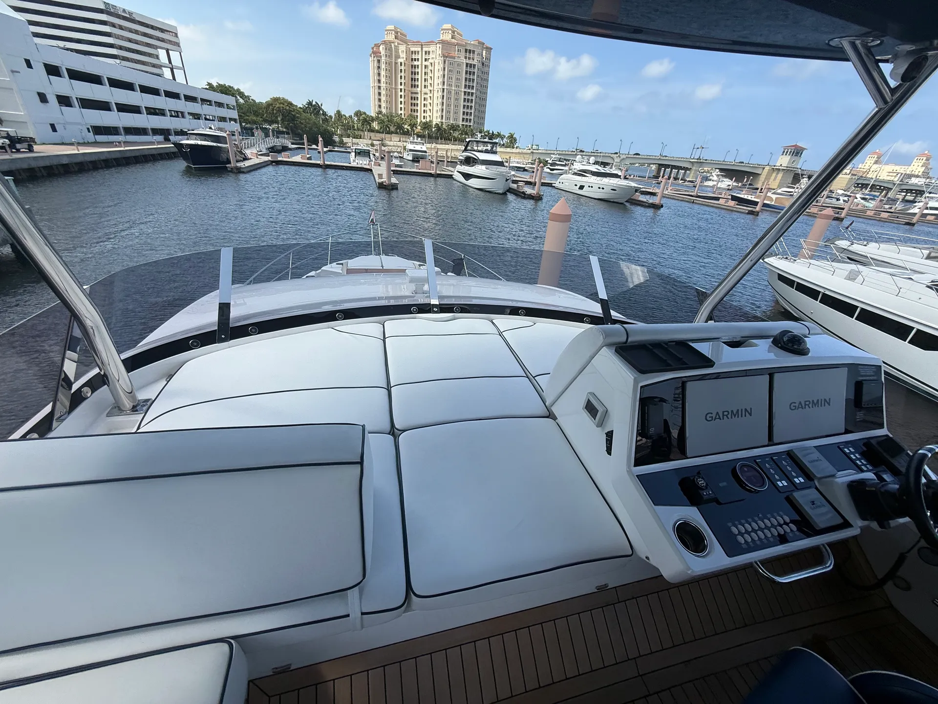 Sunseeker Manhattan 52 Flybridge  in West Palm Beach, FL — photo 8