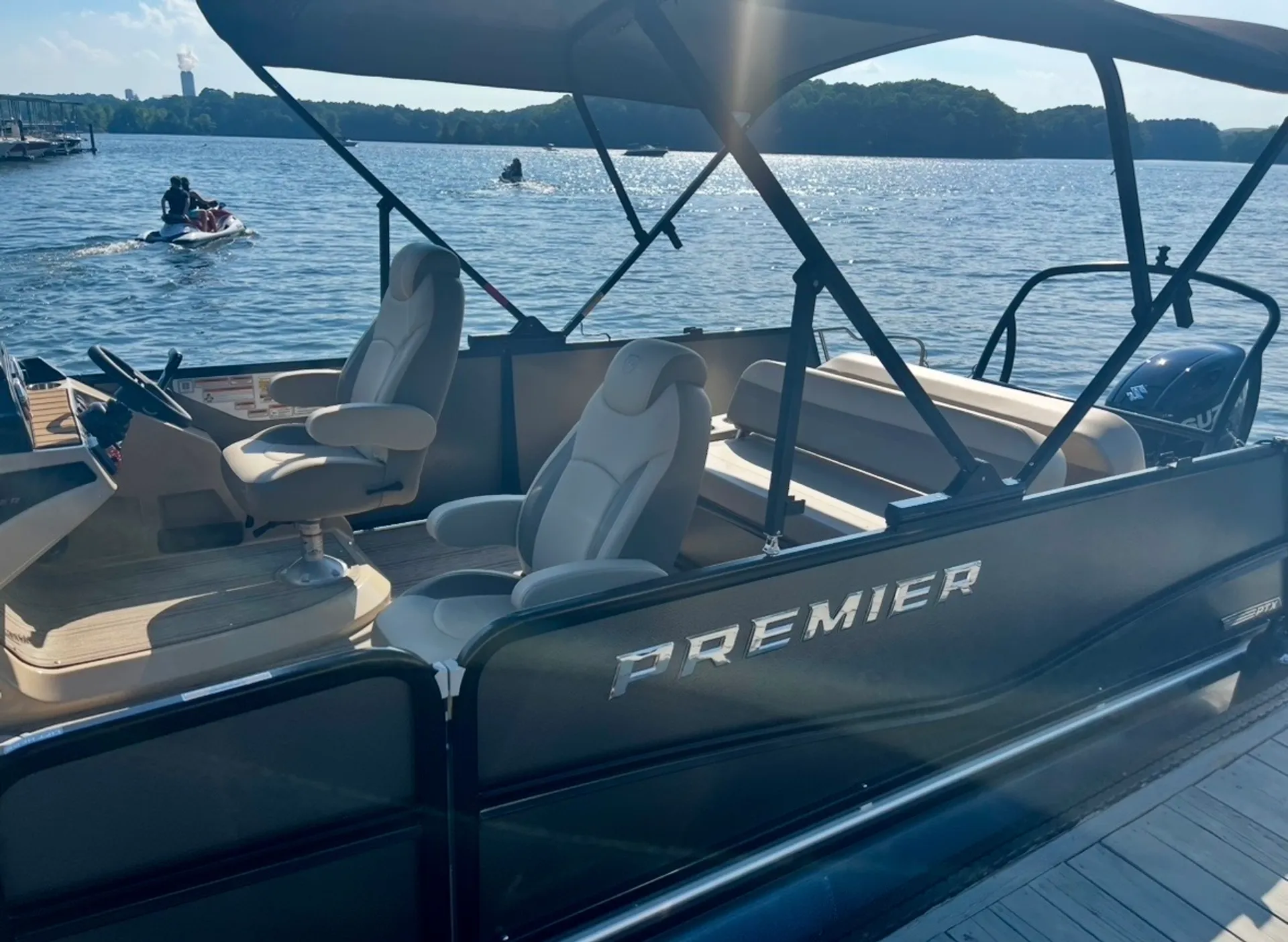 PREMIER MARINE 250 SUNSATION RL TRITOON in Mooresville, NC — photo 2