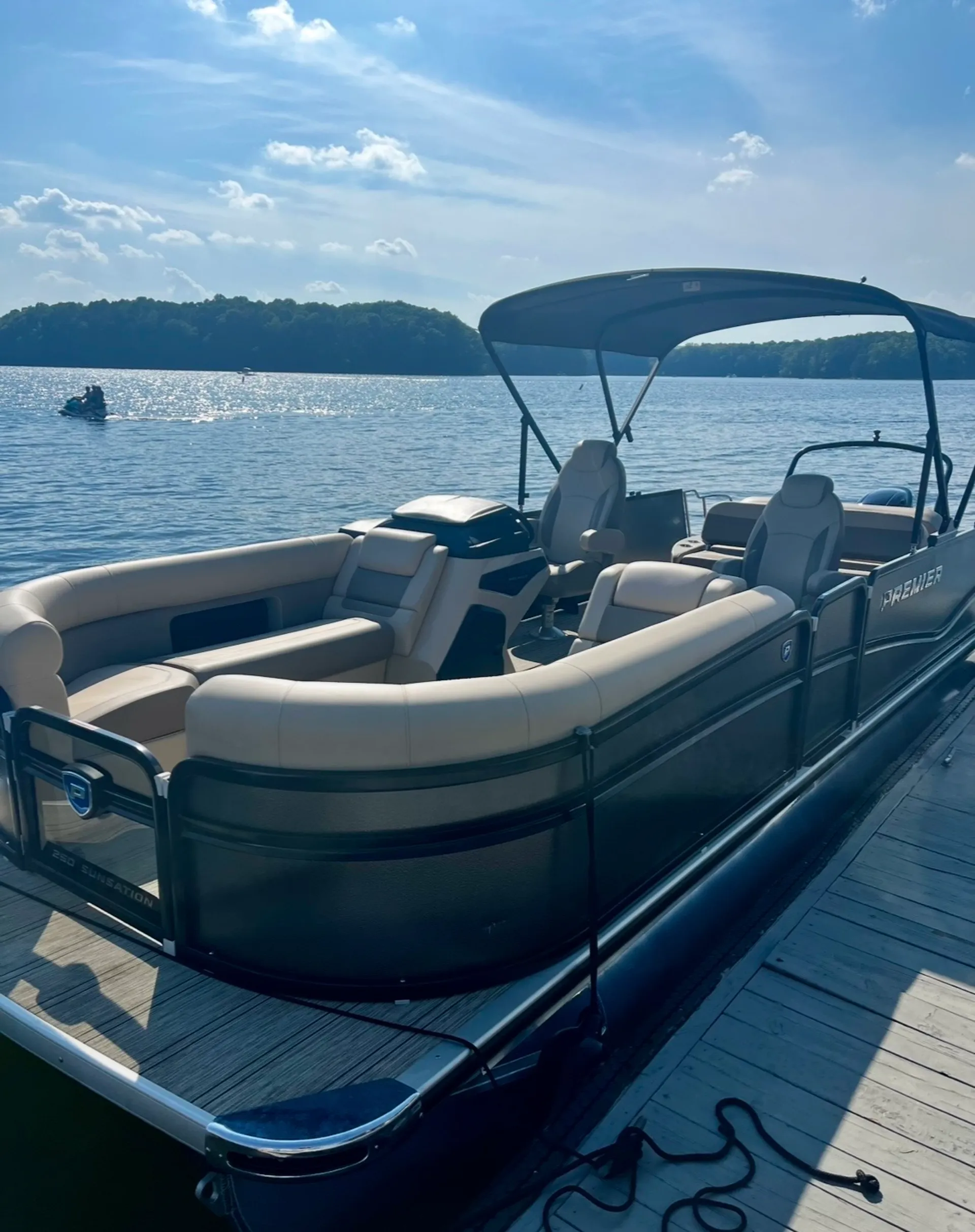 PREMIER MARINE 250 SUNSATION RL TRITOON in Mooresville, NC