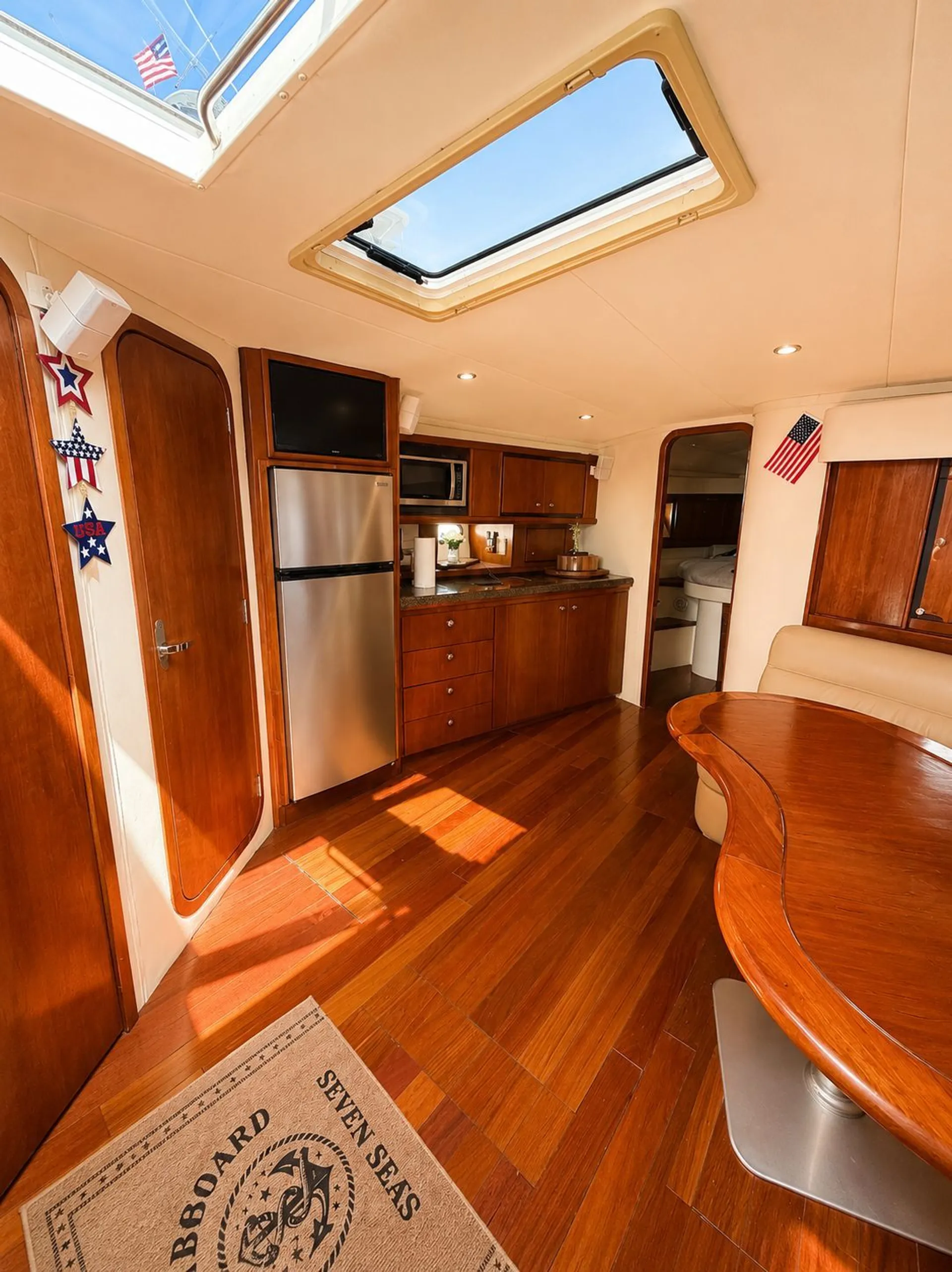 Luxury Yacht 48ft Trojan – Miami Views and Waterfront Experiences