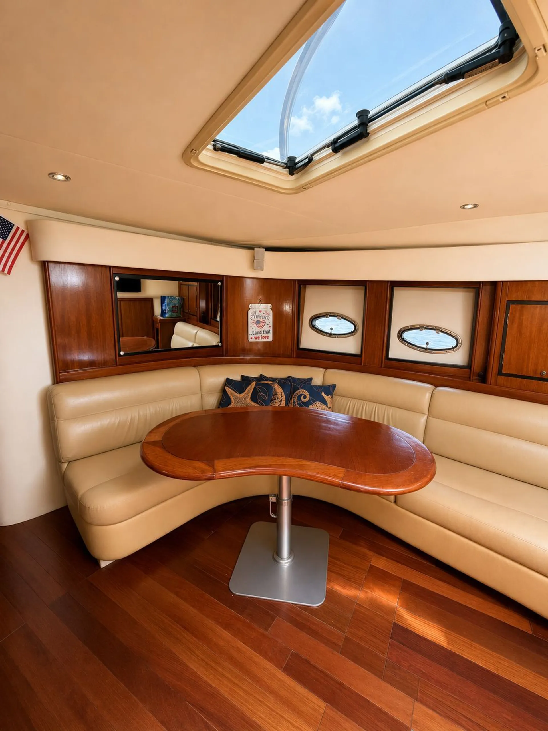 Luxury Yacht 48ft Trojan – Miami Views and Waterfront Experiences