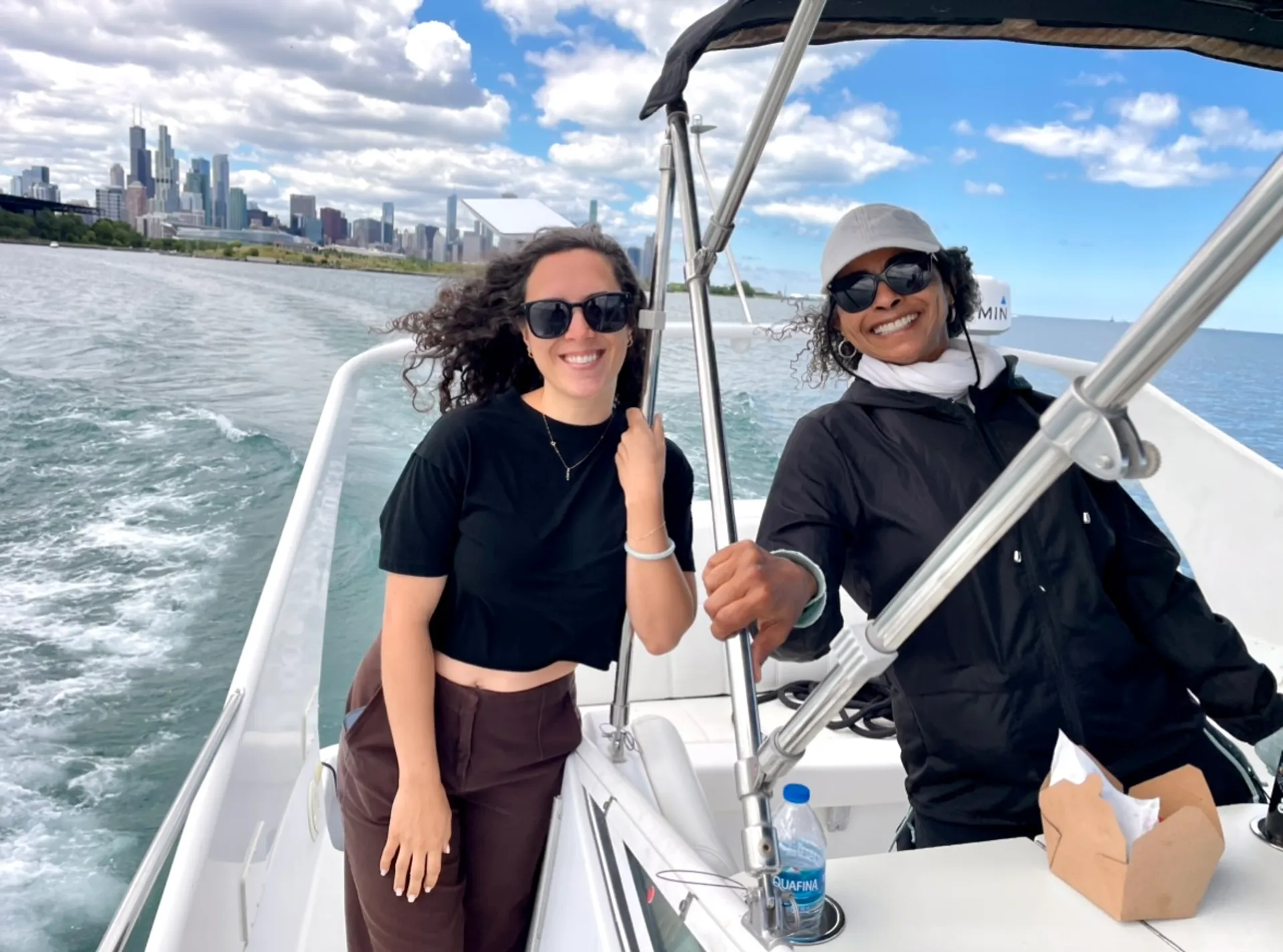 Carver Yachts 350 Mariner in Chicago, IL — photo 9