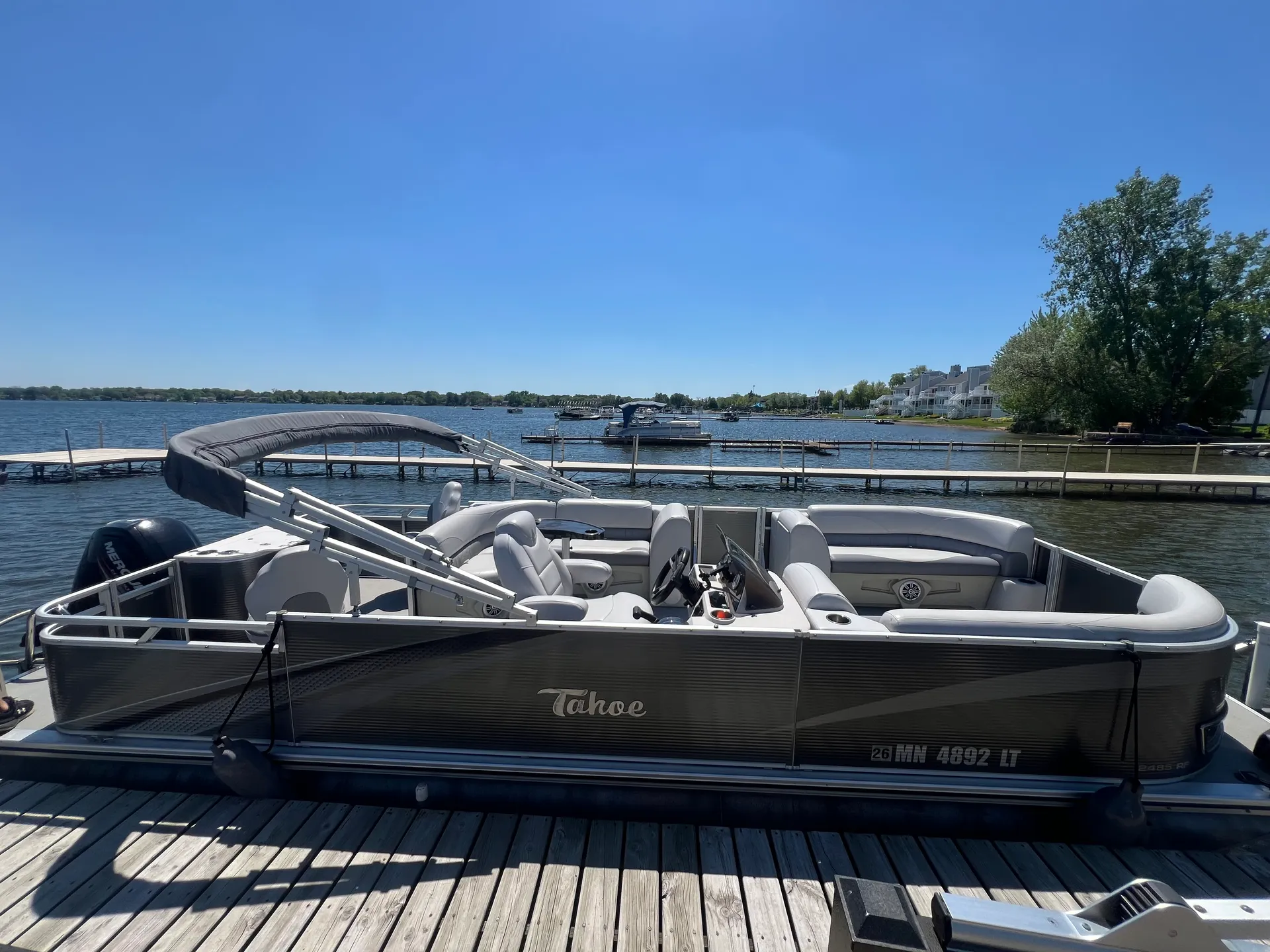 TAHOE PONTOONS LTZ REAR FISH 2485 in Forest Lake, MN — photo 2
