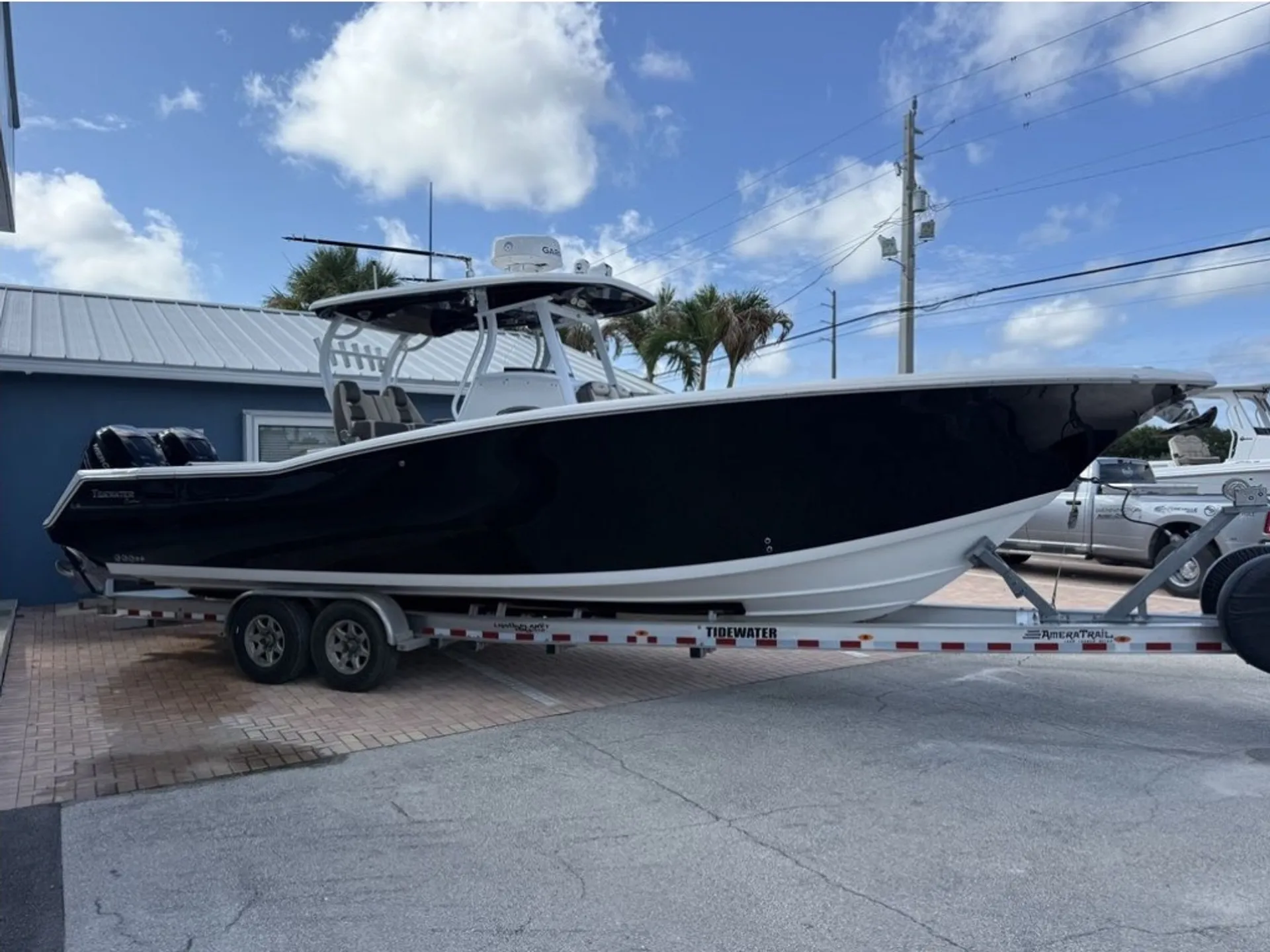 Tidewater Boats 320 in Palm City, FL