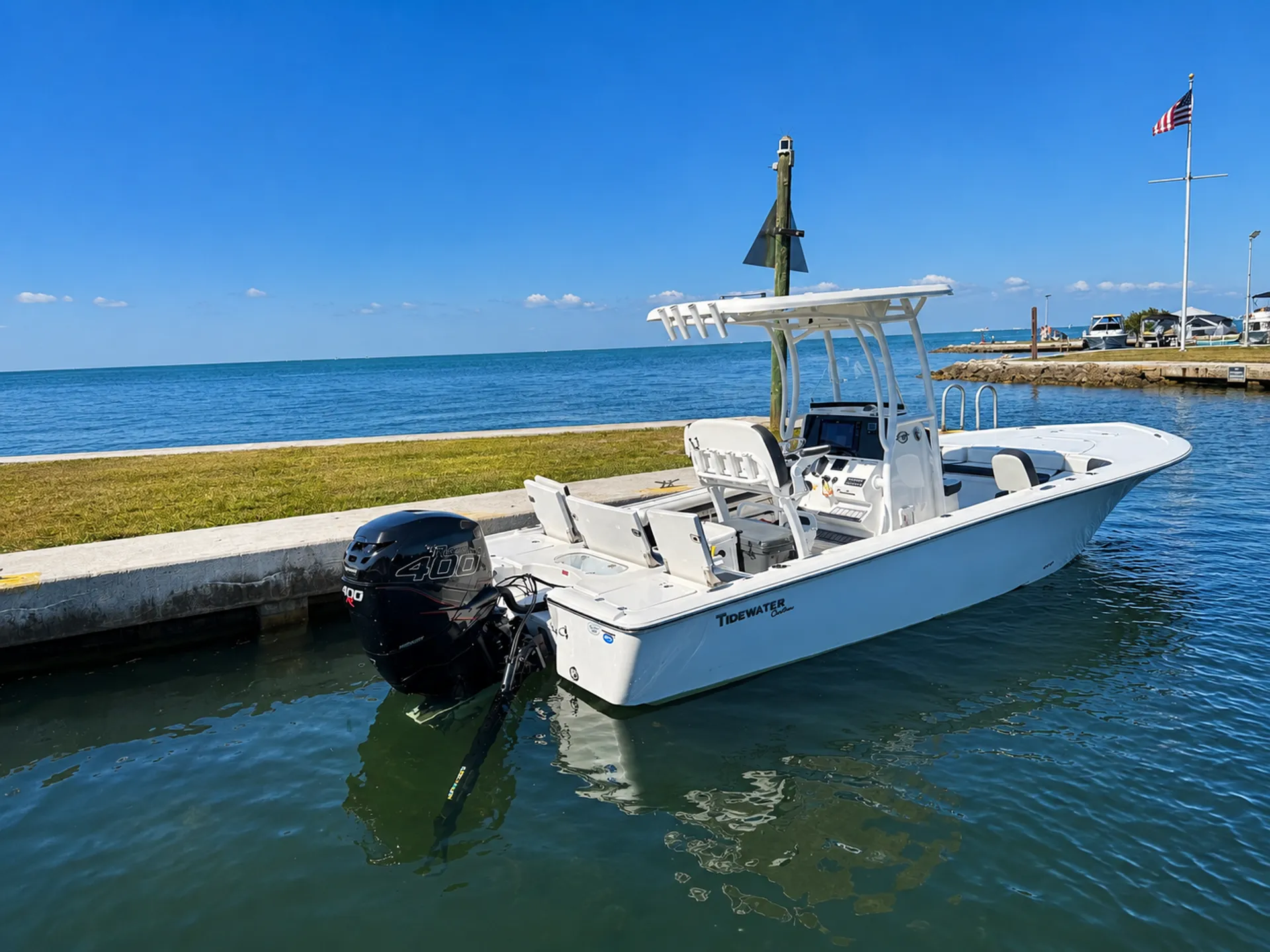 TIDEWATER BOATS 2500 CAROLINA BAY in Miami, FL — photo 2