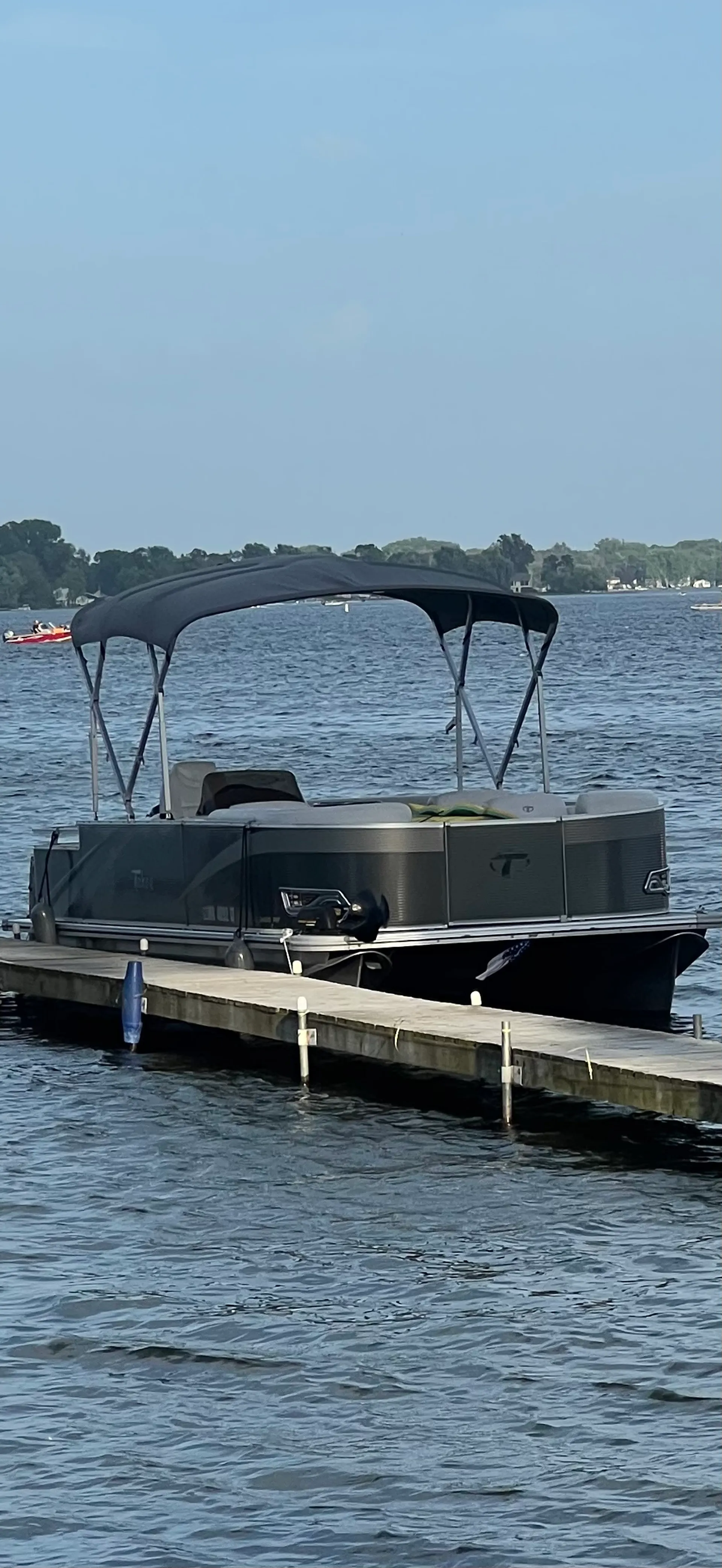 TAHOE PONTOONS LTZ REAR FISH 2485 in Forest Lake, MN — photo 3