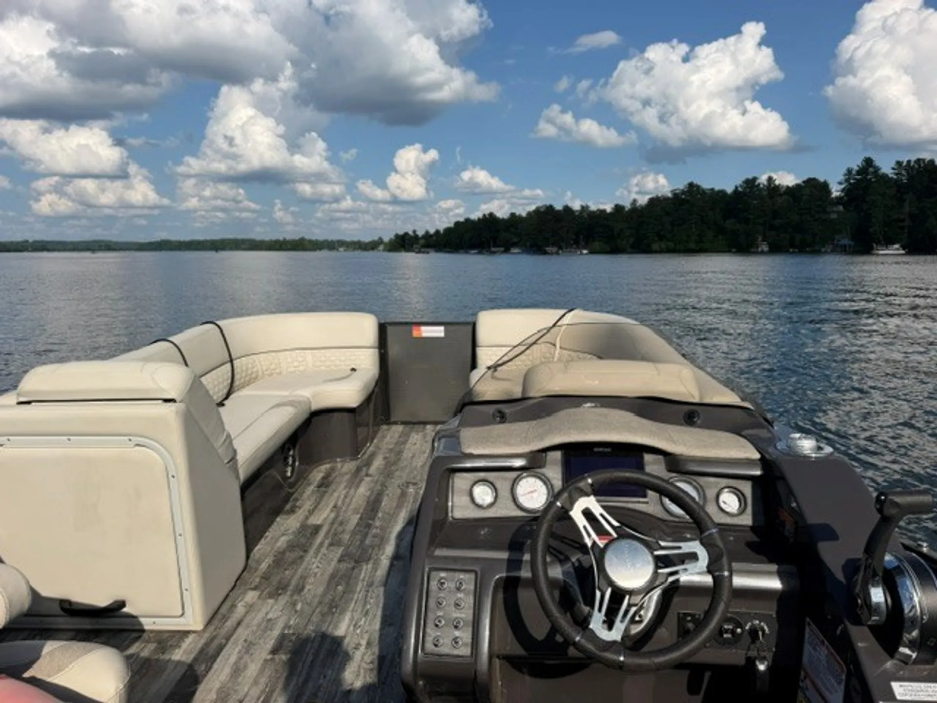 CREST PONTOONS 250 SLR2 CARIBBEAN TRITOON in Balsam Lake, WI — photo 6