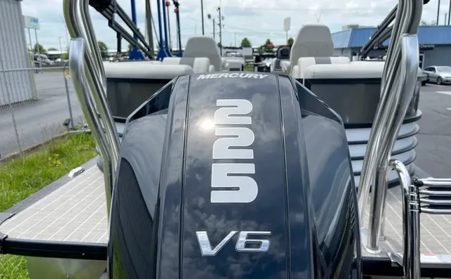 Rent a XCURSION PONTOON pontoon in Mooresville, NC near me