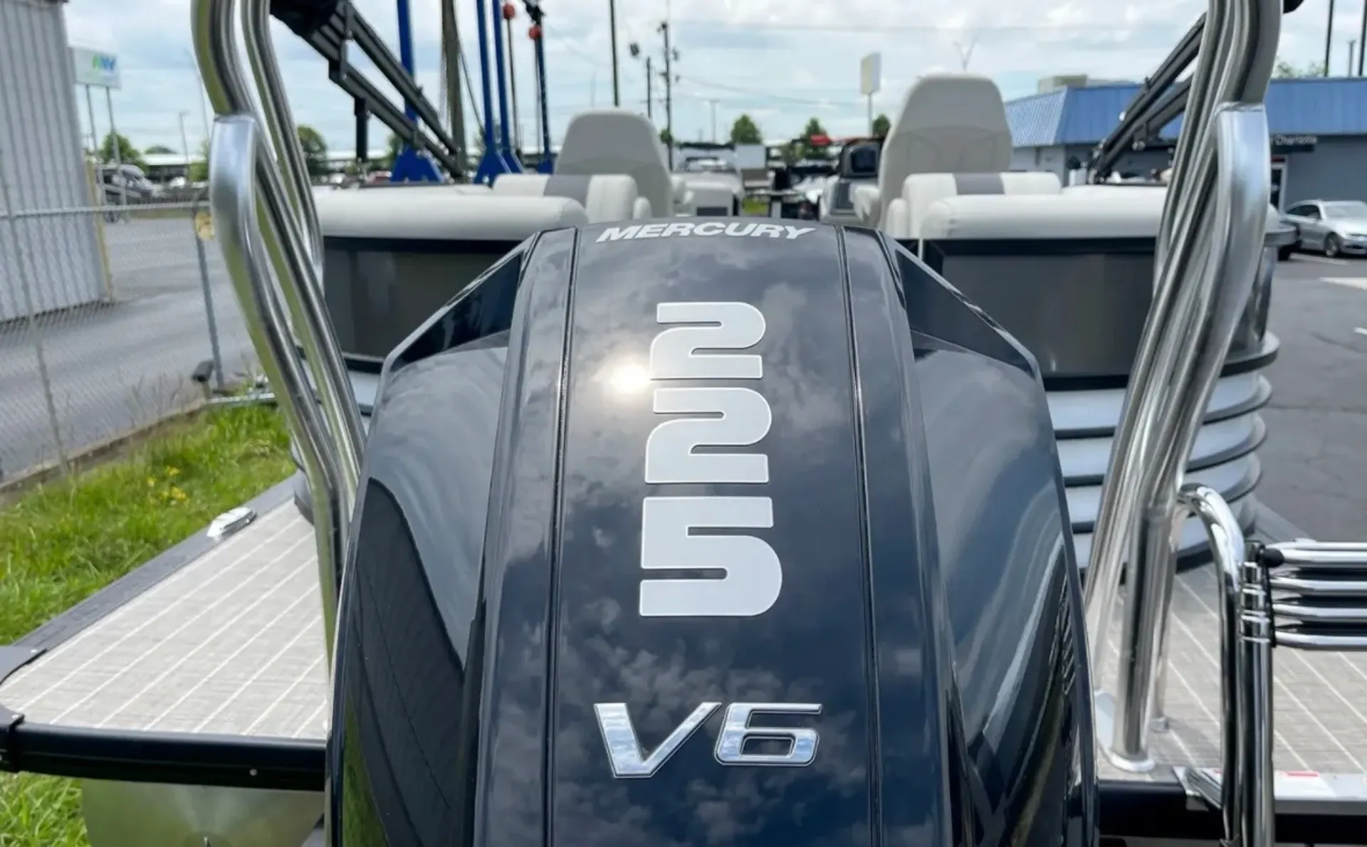 XCURSION PONTOON 243 RFX SPORT in Mooresville, NC — photo 2