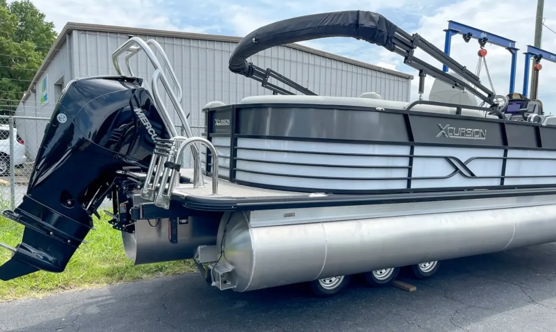 XCURSION PONTOON 243 RFX SPORT in Mooresville, NC — photo 5