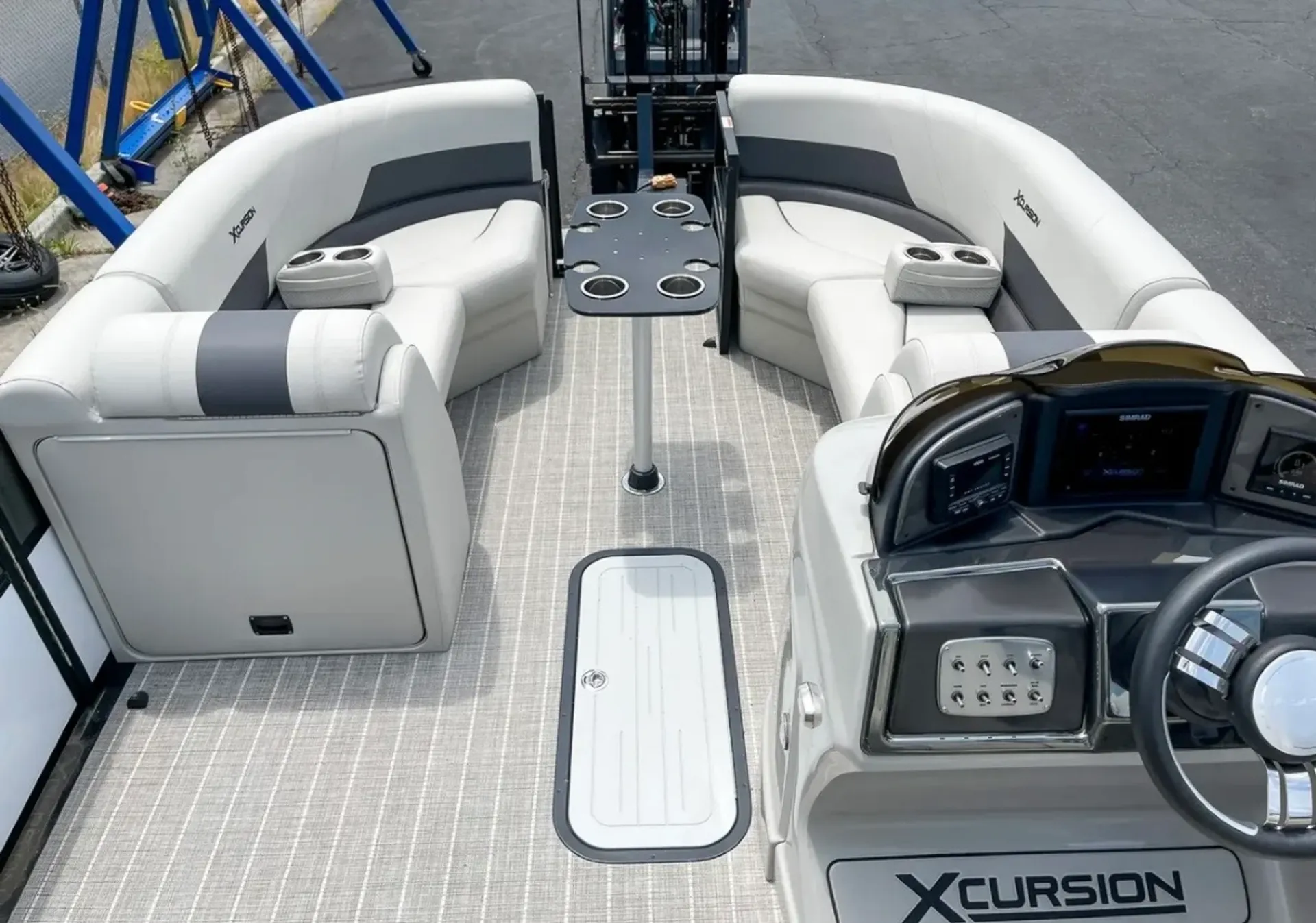 XCURSION PONTOON 243 RFX SPORT in Mooresville, NC — photo 7
