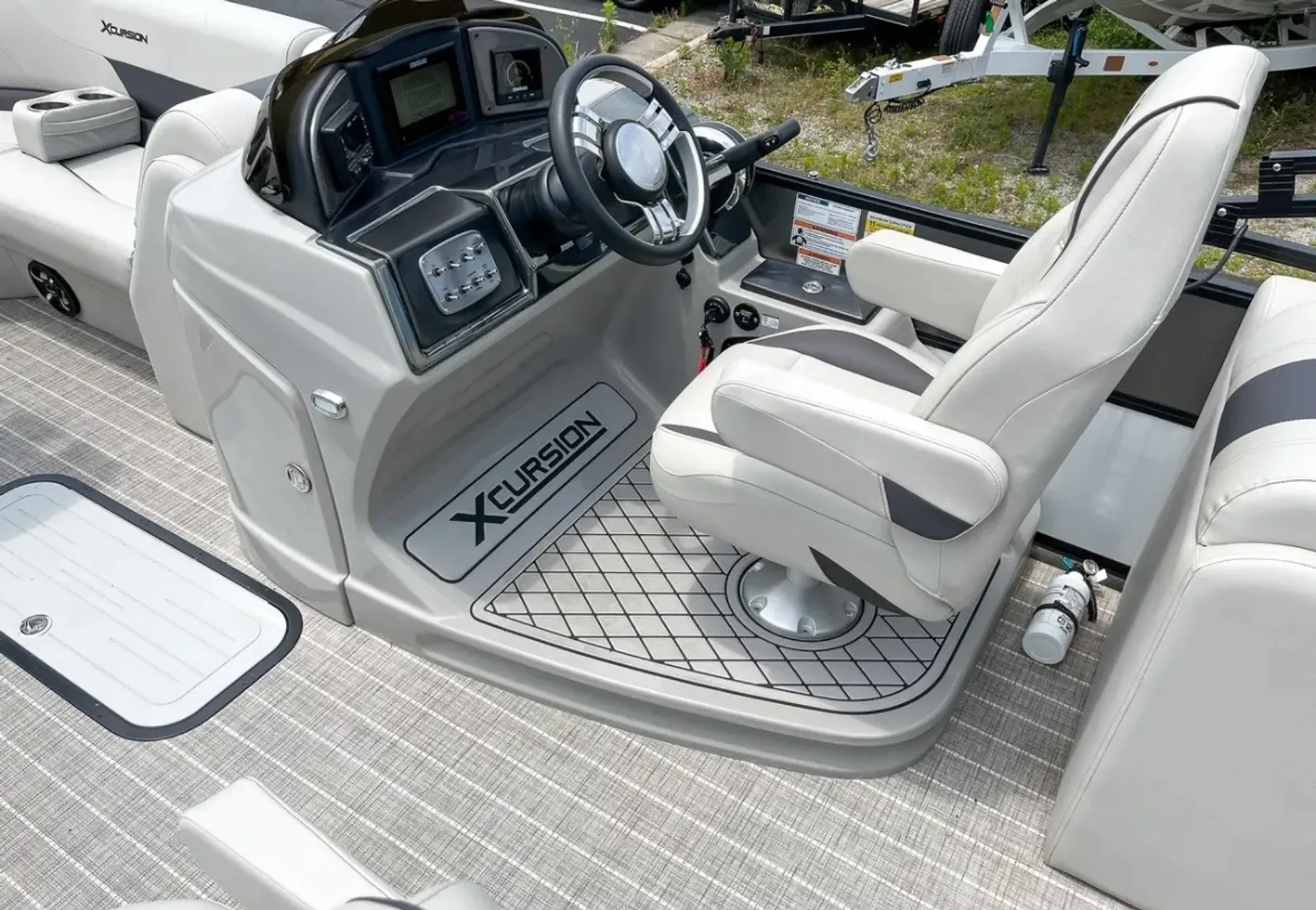 XCURSION PONTOON 243 RFX SPORT in Mooresville, NC — photo 6