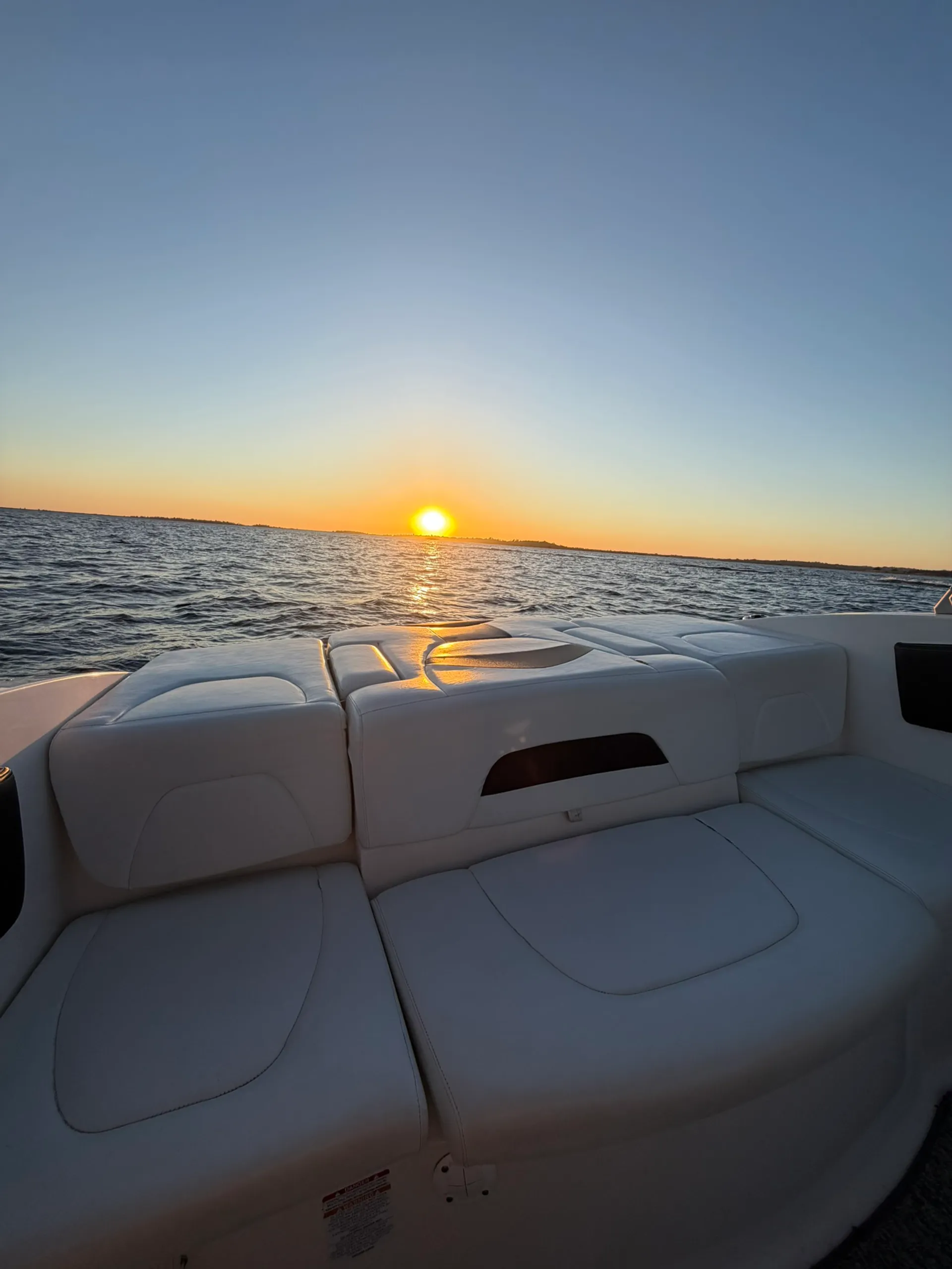CHAPARRAL BOATS 21 H2O SPORT W/TRAILER in El Dorado Hills, CA — photo 8