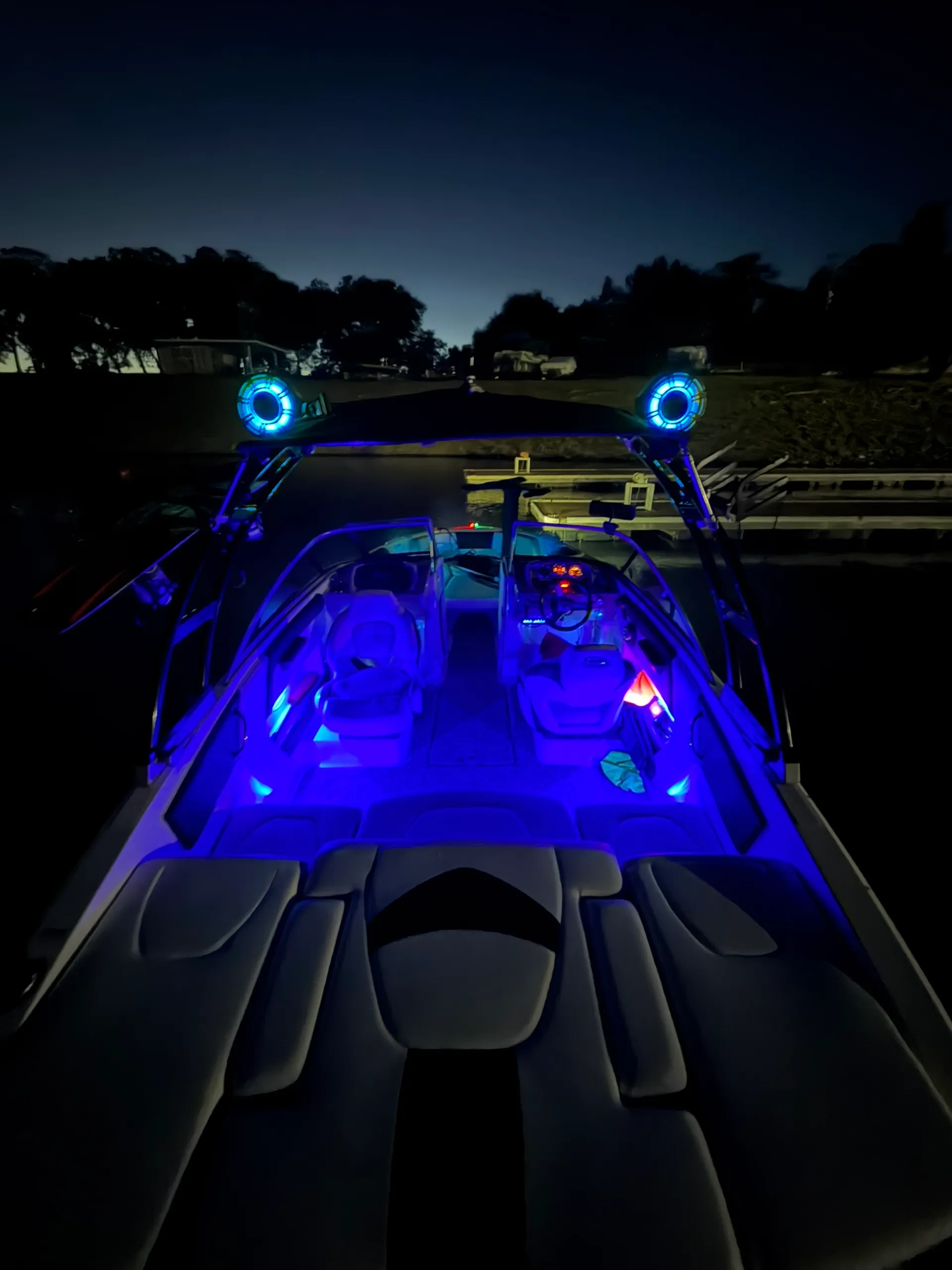 CHAPARRAL BOATS 21 H2O SPORT W/TRAILER in El Dorado Hills, CA — photo 2