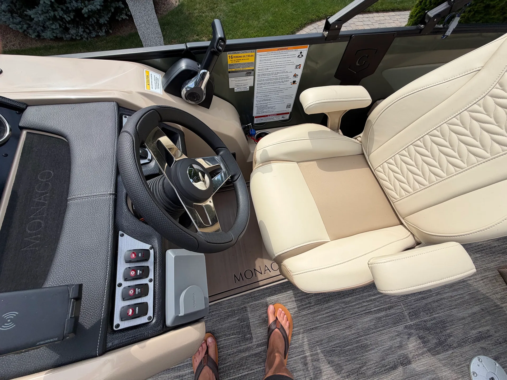 GODFREY MARINE MONACO 235 DFL IMPACT PLUS in Meredith, NH — photo 9