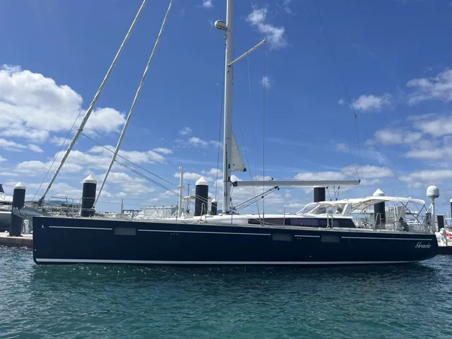 Rent a Beneteau USA cruiser in Newport, RI near me