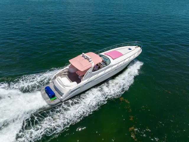 Rent a motor yacht in Miami, FL near me