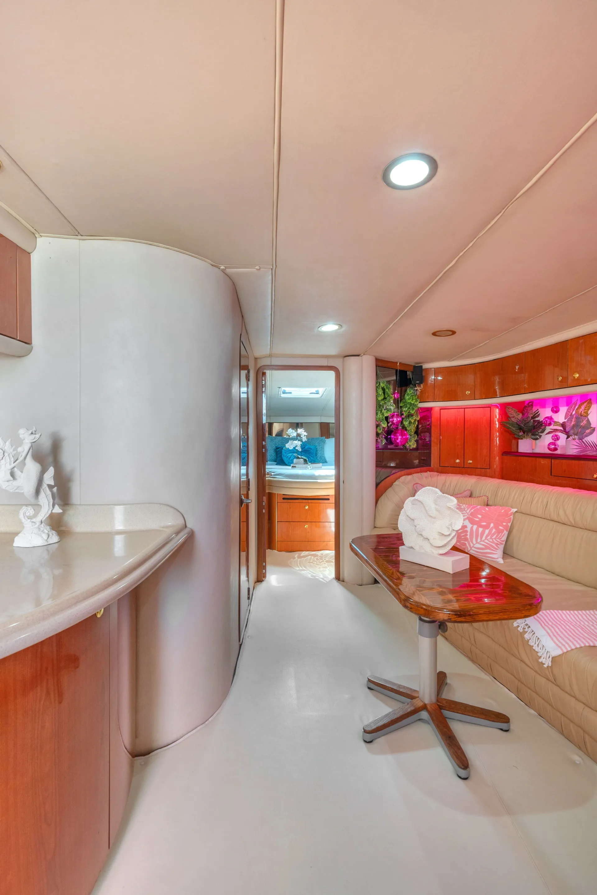 Sea Ray Boats 540 in Miami, FL — photo 4