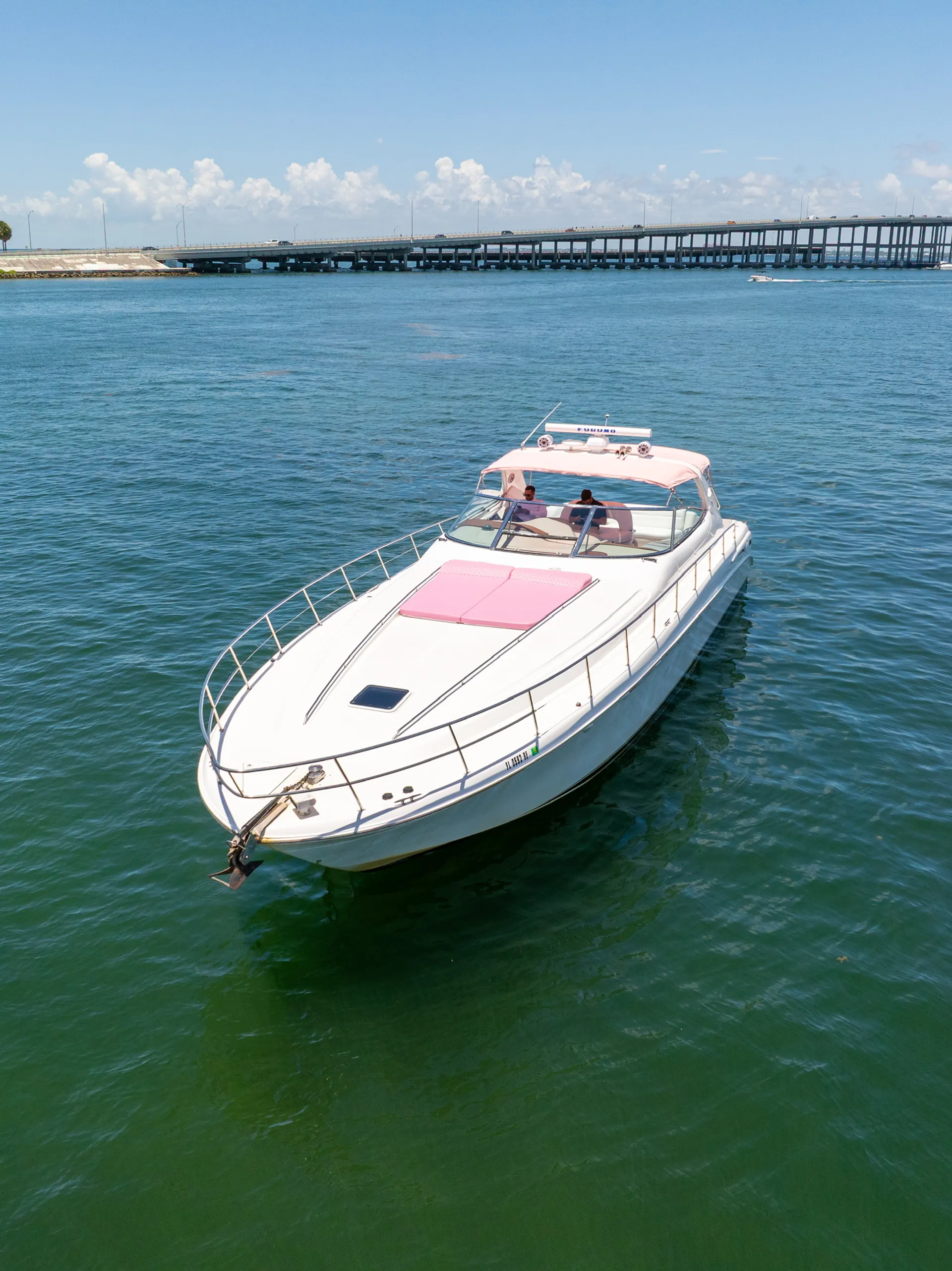 SPACIOUS 60' SEA RAY WITH 1 FREE HOUR MONDAY-THURSDAY