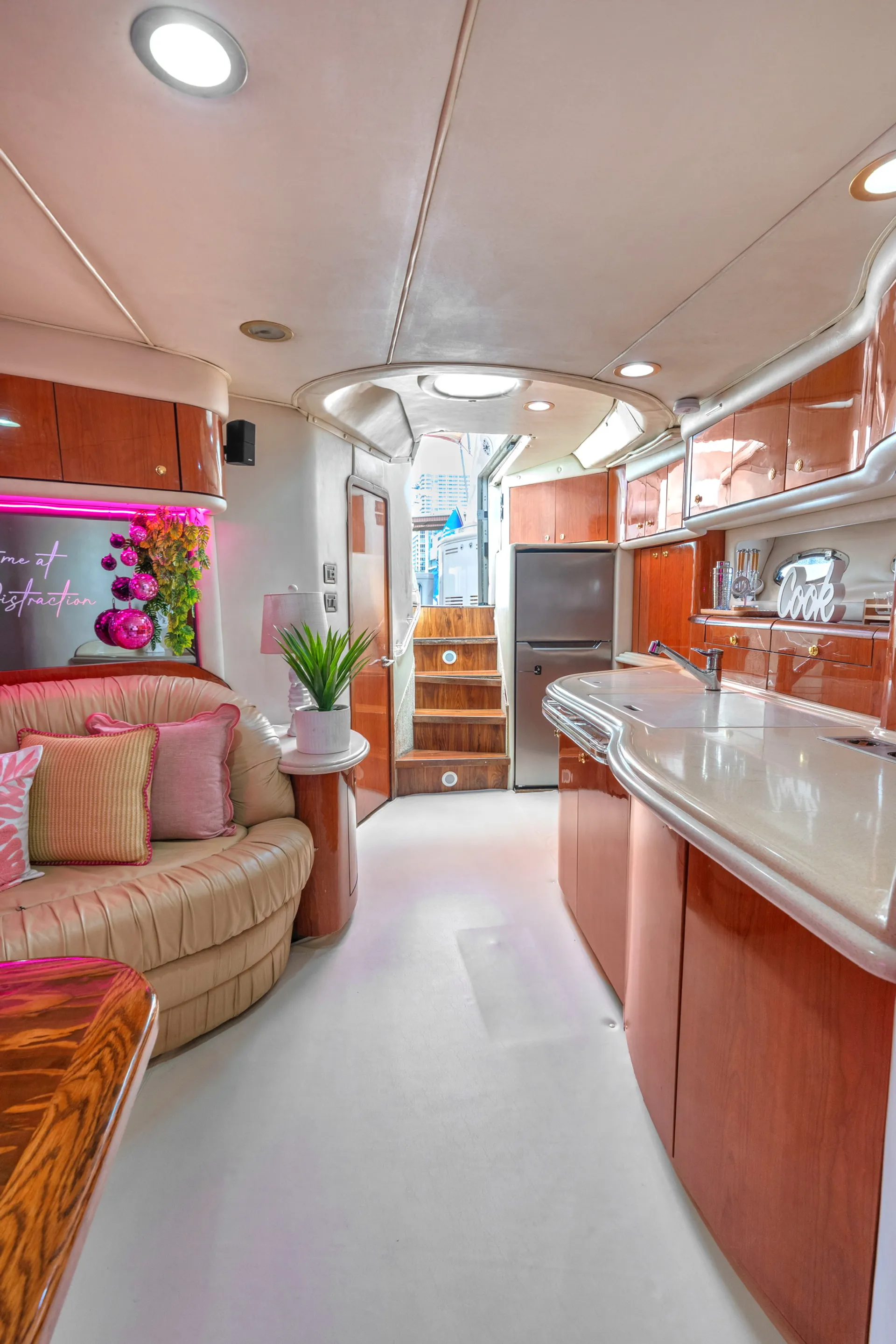 Sea Ray Boats 540 in Miami, FL — photo 10