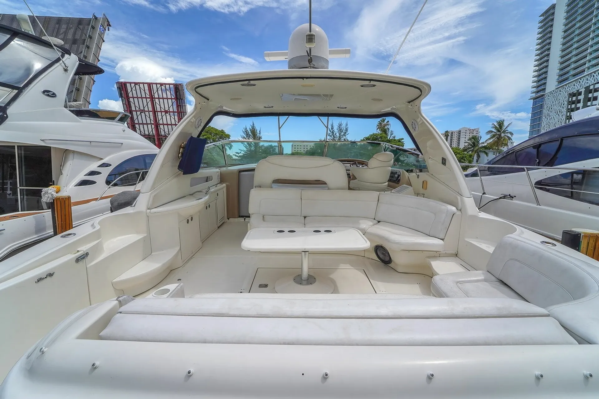 SEA RAY BOATS 540 COCKPIT MOTOR YACHT in North Bay Village, FL — photo 3
