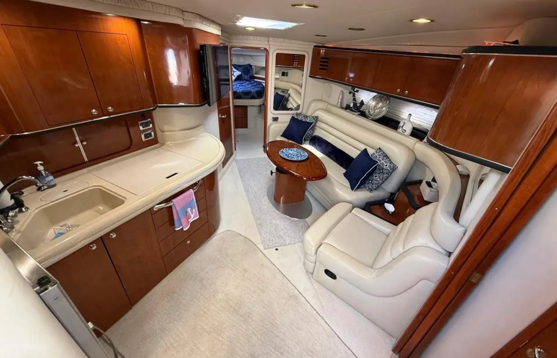 SEA RAY BOATS 540 COCKPIT MOTOR YACHT in North Bay Village, FL — photo 4