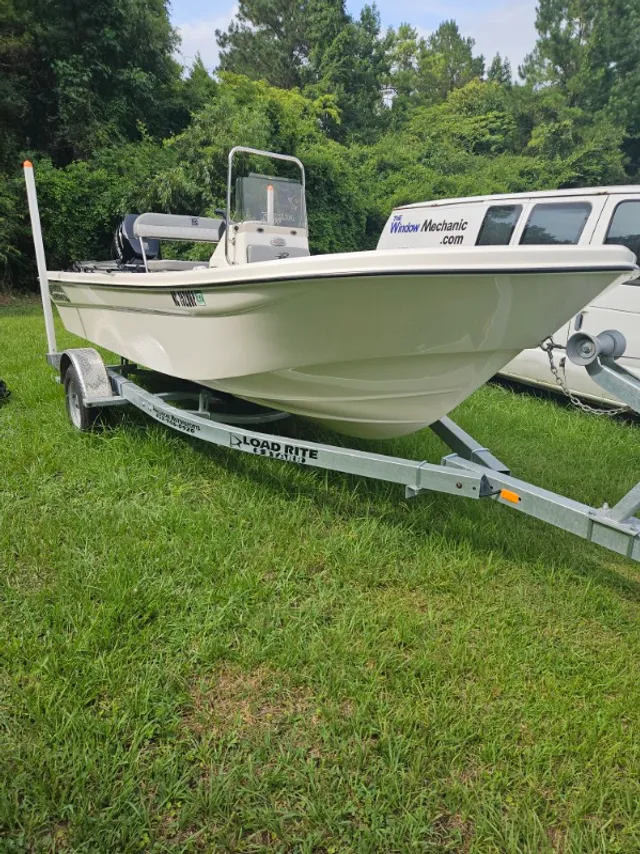 Rent a CAROLINA SKIFF center console in Burgaw, NC near me
