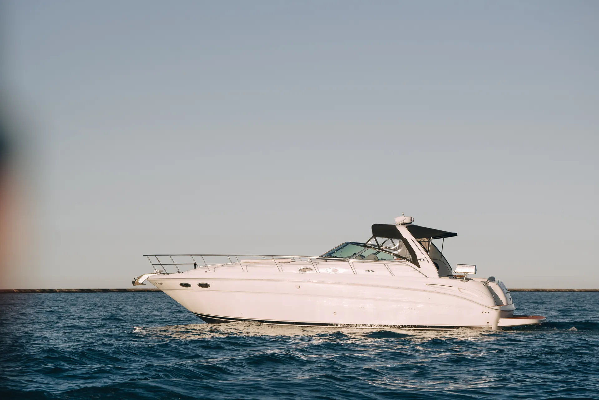 Sea Ray Boats Sundancer 380 in Chicago, IL — photo 5