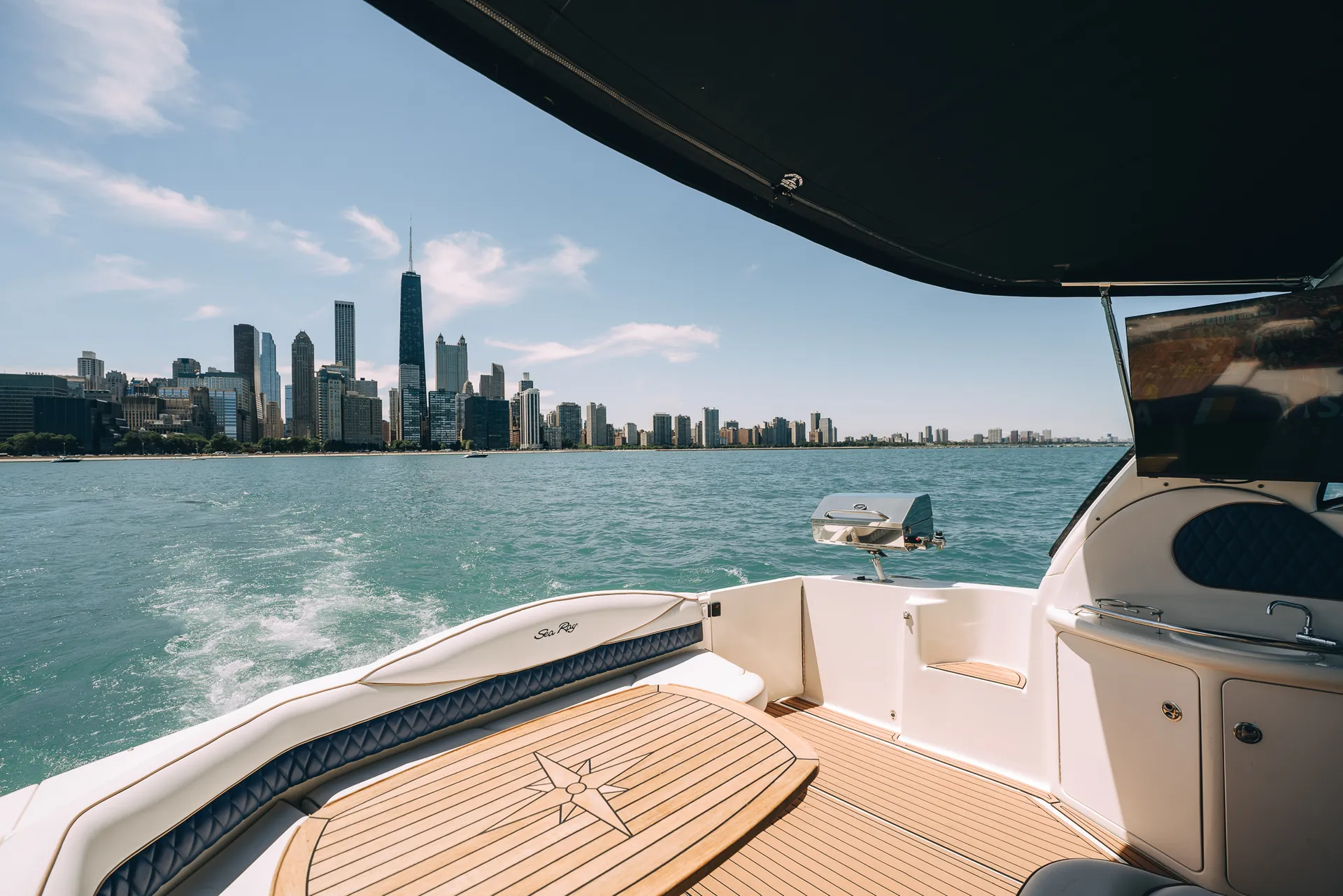Sea Ray Boats Sundancer 380 in Chicago, IL — photo 8