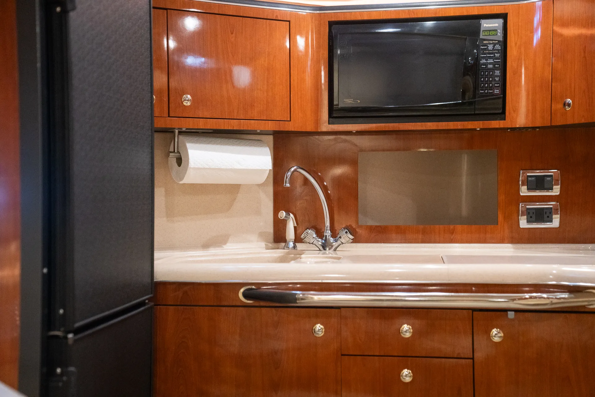 Sea Ray Boats Sundancer 380 in Chicago, IL — photo 3