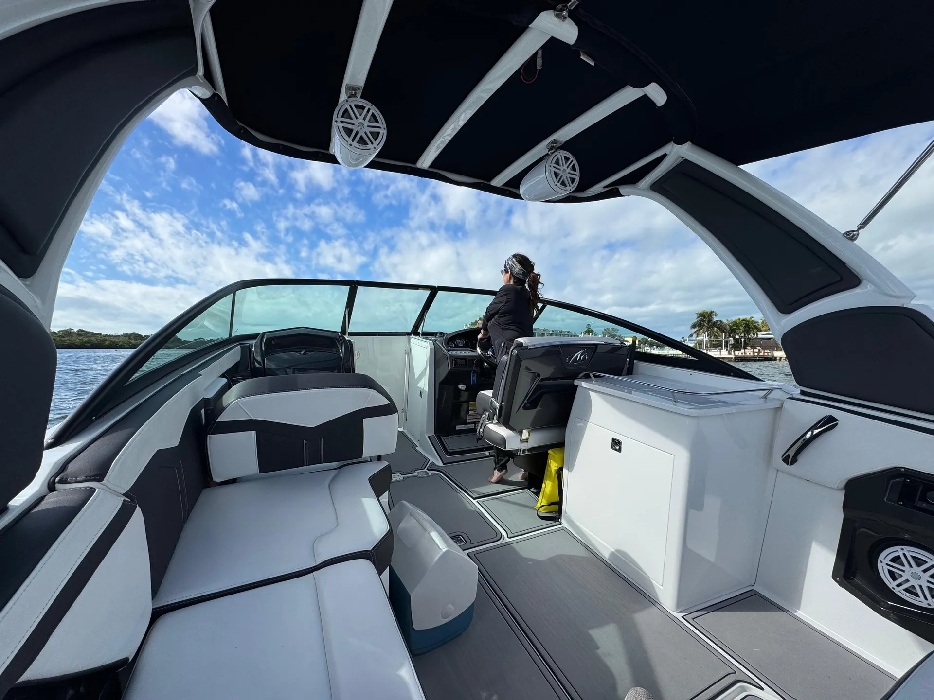 MONTEREY BOATS 255SS in St. Petersburg, FL — photo 2