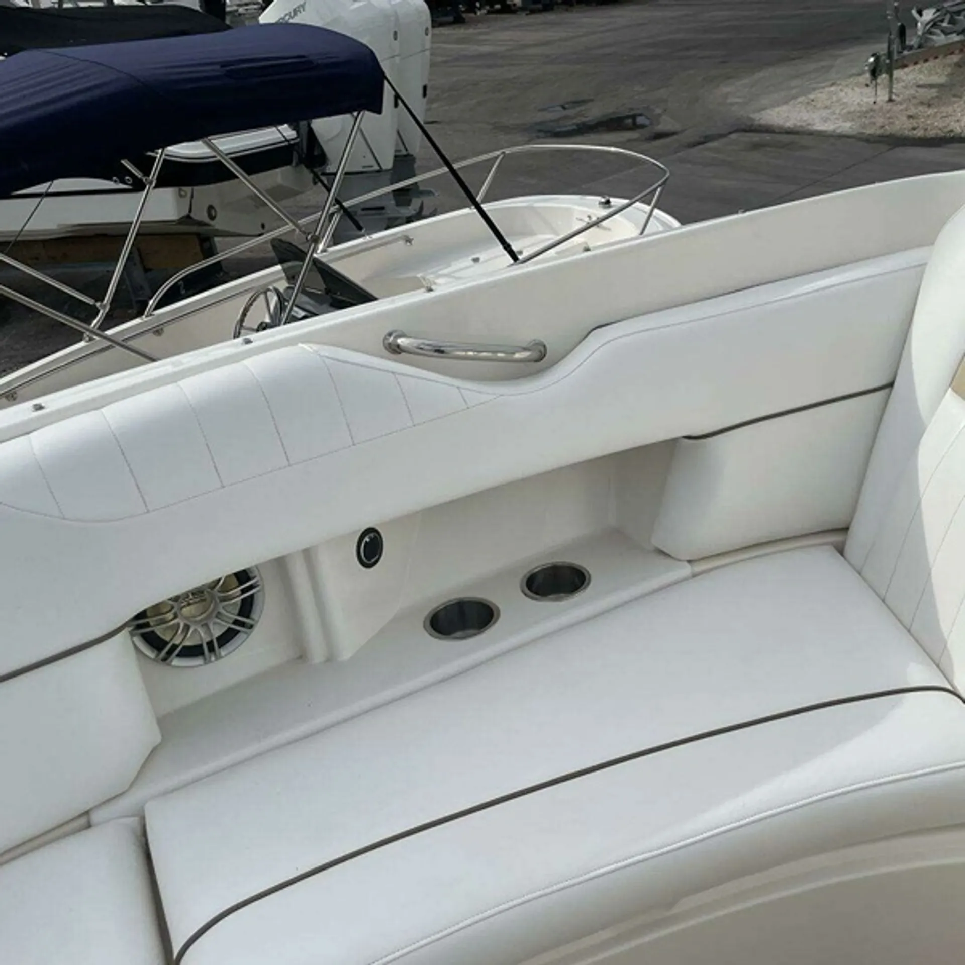 SEA RAY BOATS 270 SELECT EX in New York, NY — photo 10