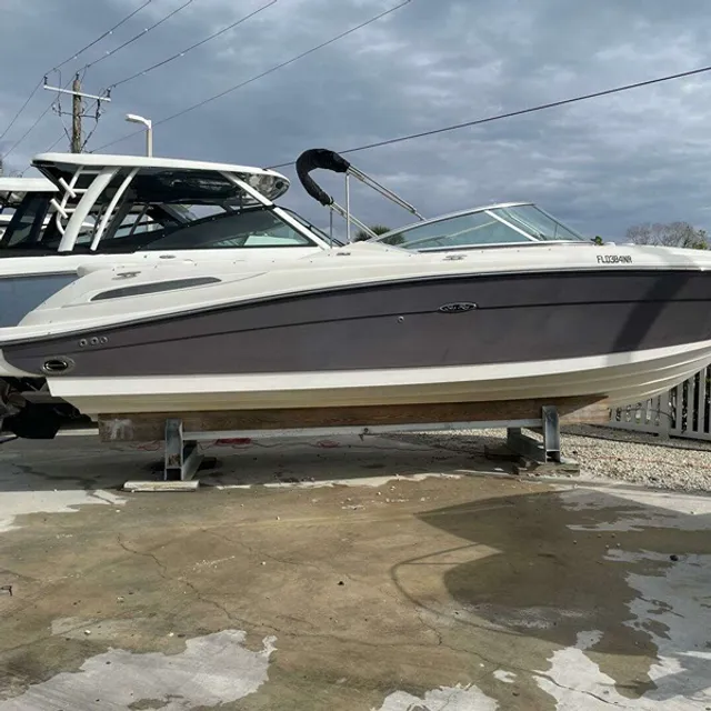 Rent a SEA RAY BOATS express cruiser in New York, NY near me