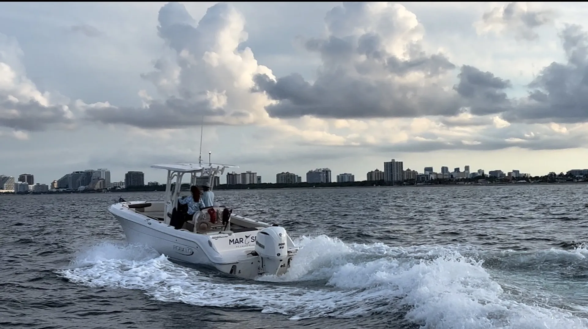 ROBALO R242EX in Fort Lauderdale, FL — photo 2