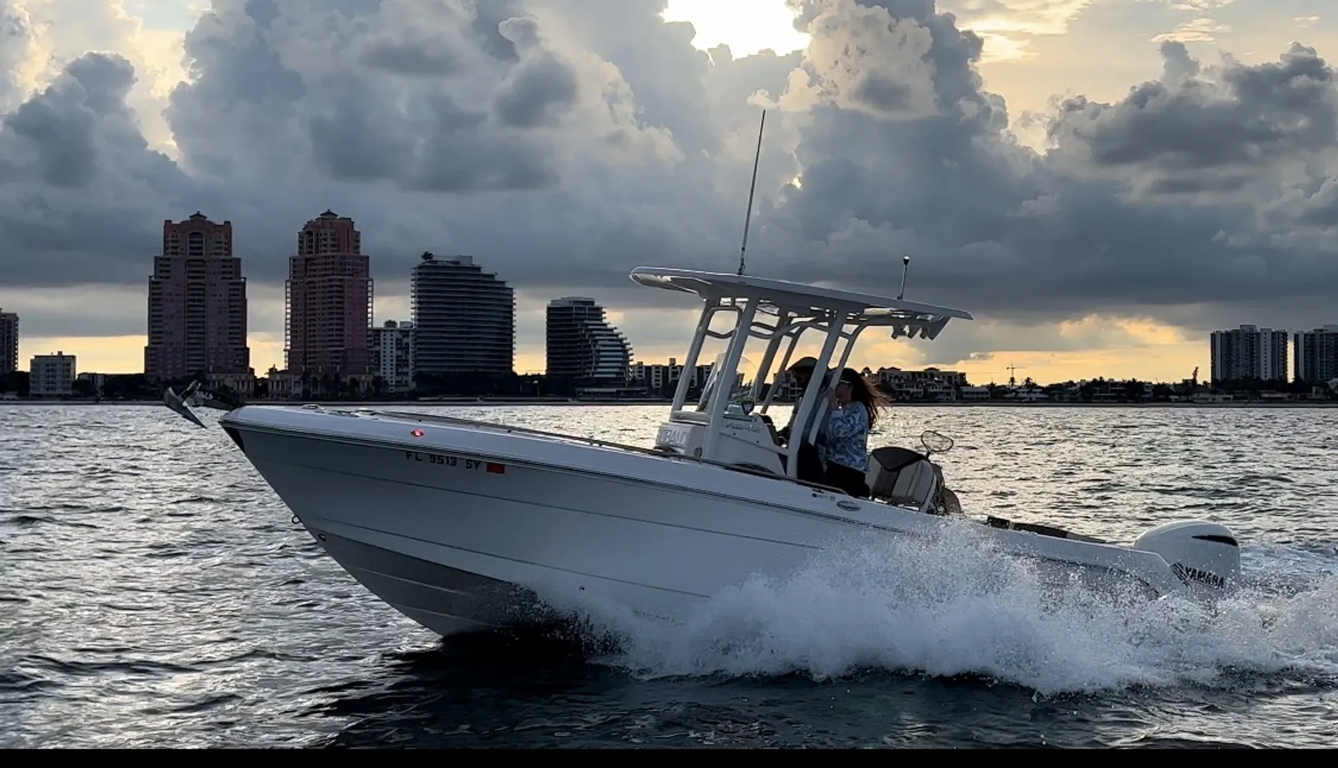 ROBALO R242EX in Fort Lauderdale, FL — photo 3