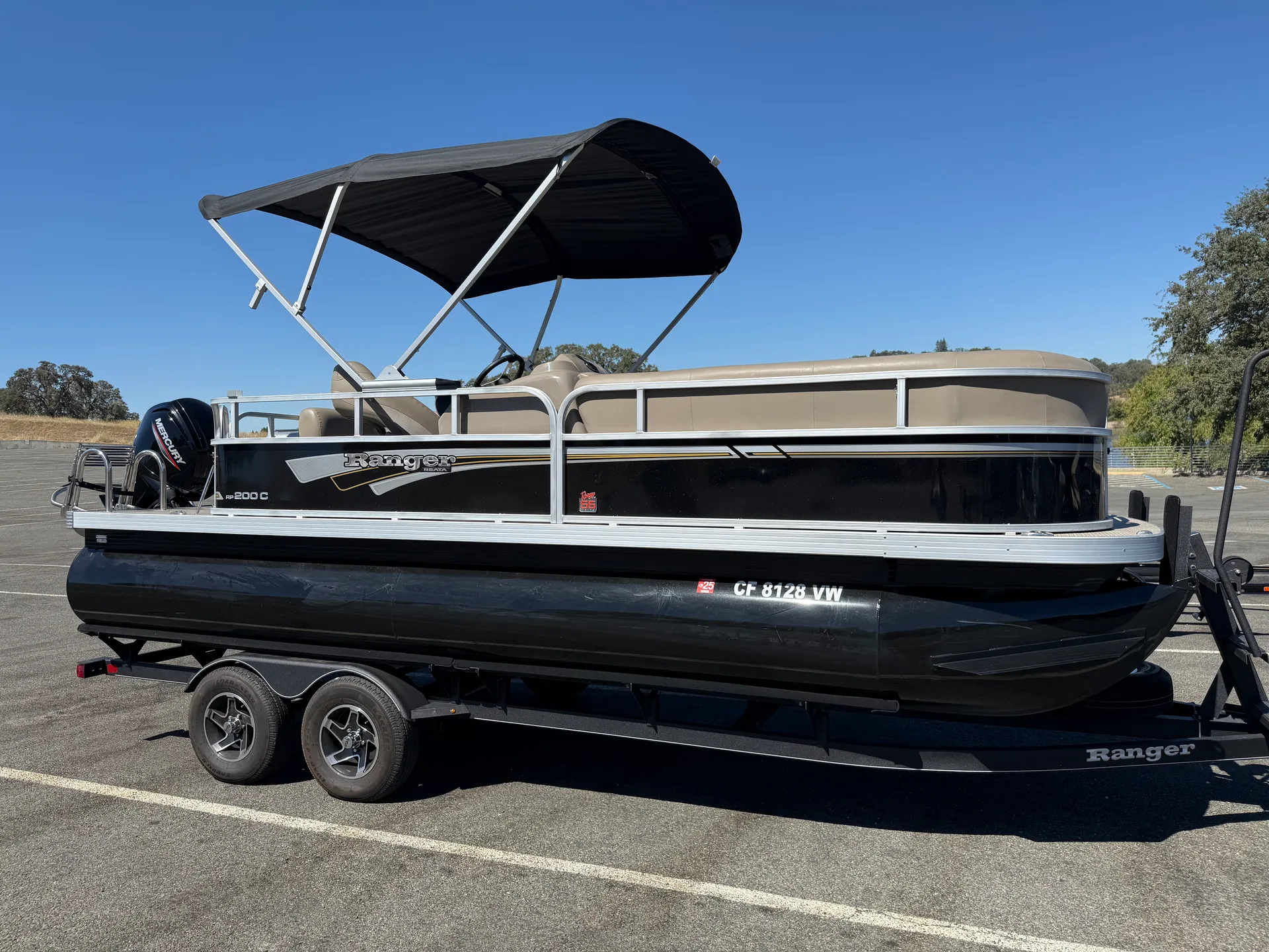 2023 Ranger 200C Pontoon Boat Rental – Cruise in Comfort &amp; Style!