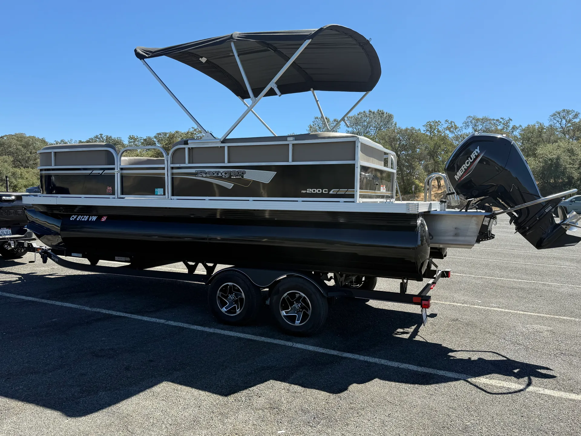 2023 Ranger 200C Pontoon Boat Rental – Cruise in Comfort &amp; Style!