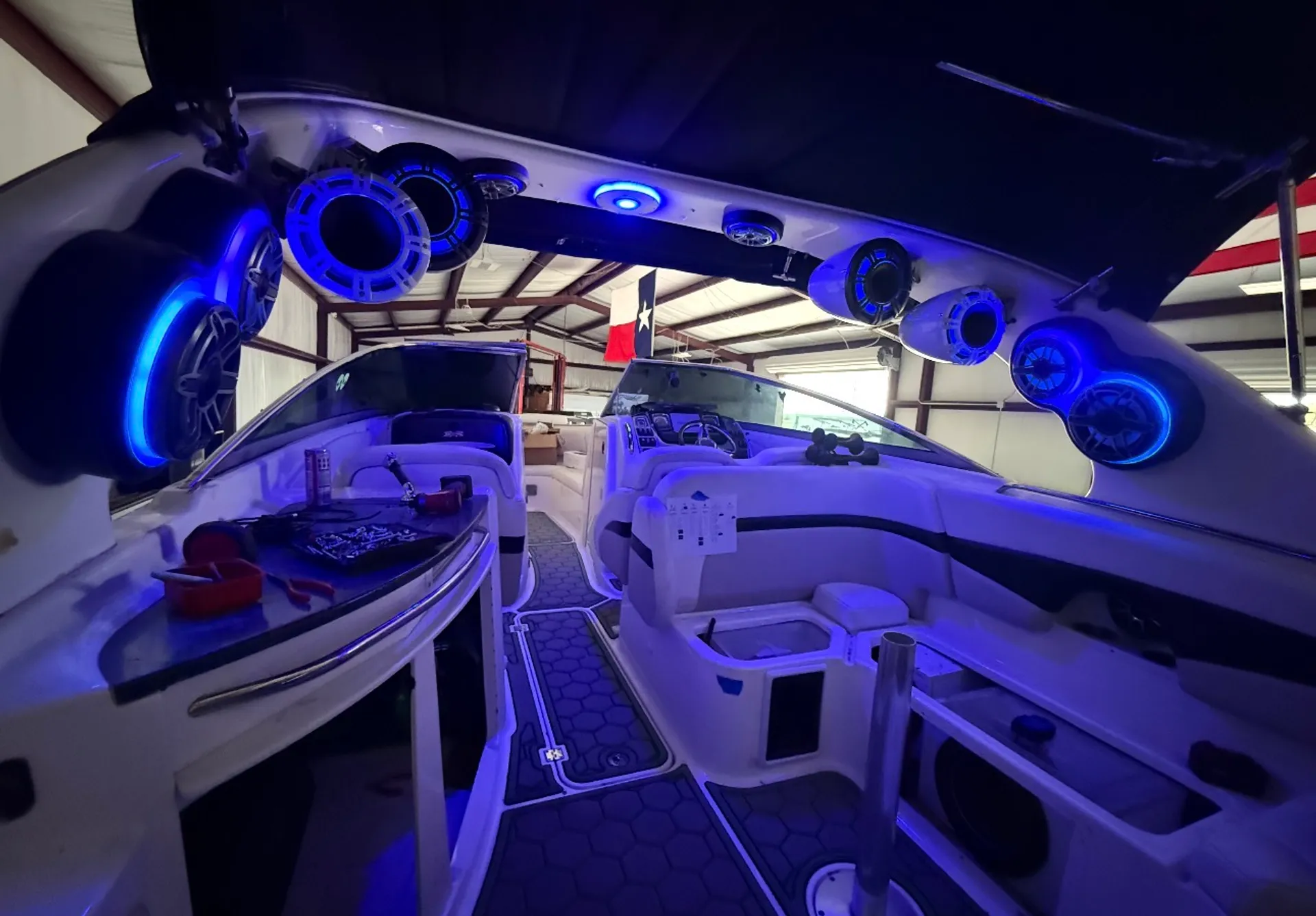 Chaparral Boats 287SSX in Willis, TX — photo 4