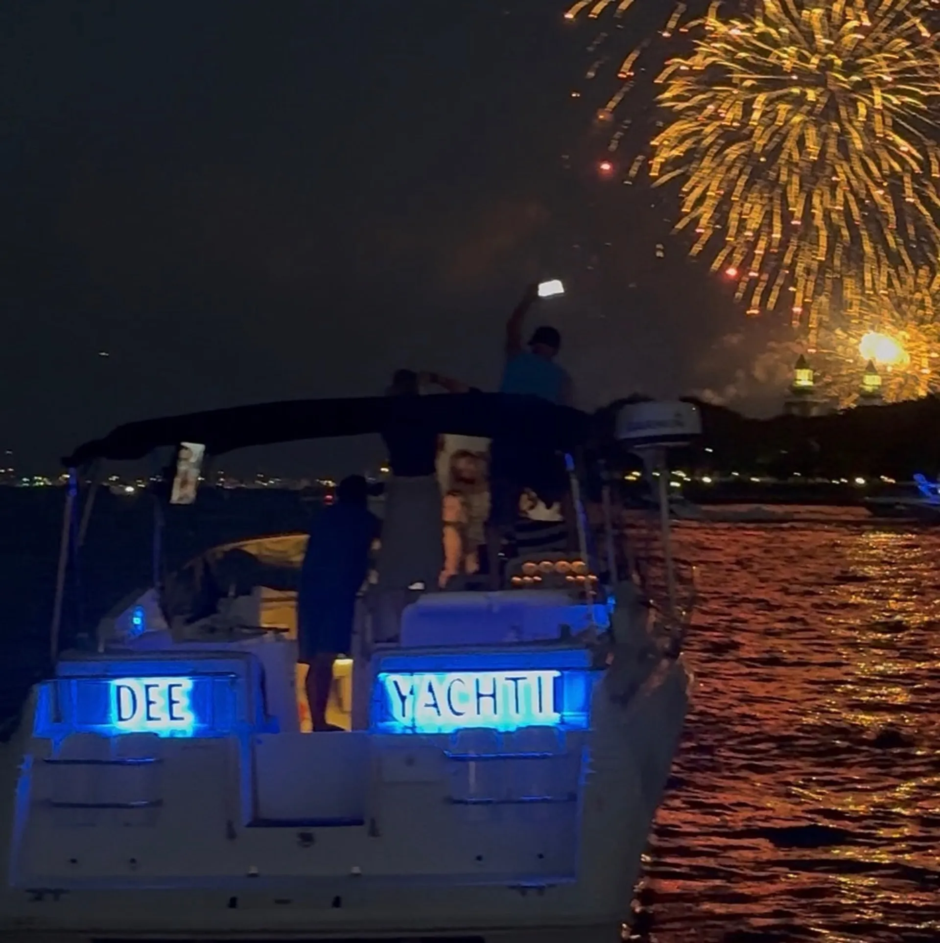 Cruisers Yachts Yacht 35 in Chicago, IL — photo 5