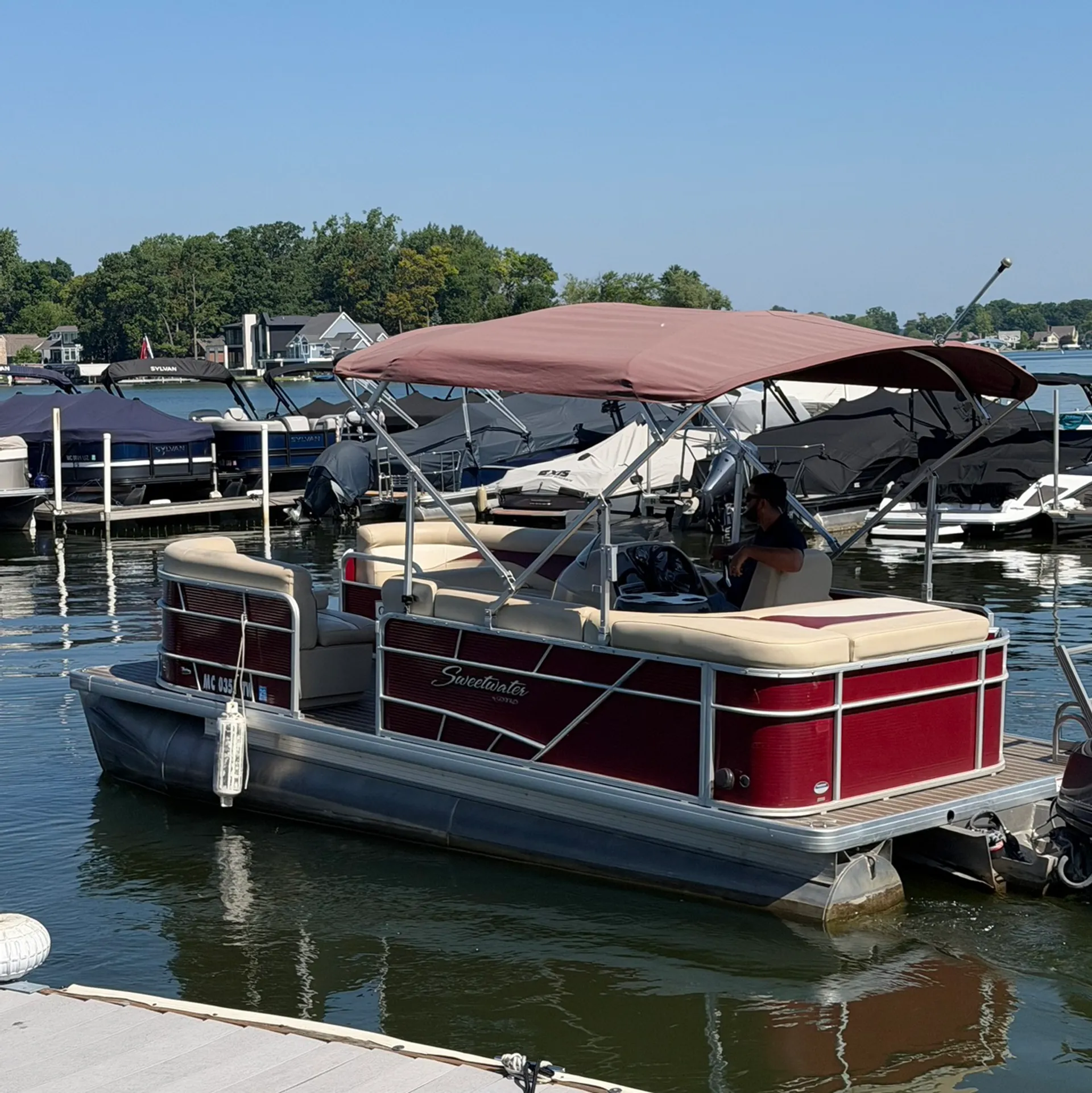 GODFREY MARINE SWEETWATER 2086 in Fenton, MI — photo 9