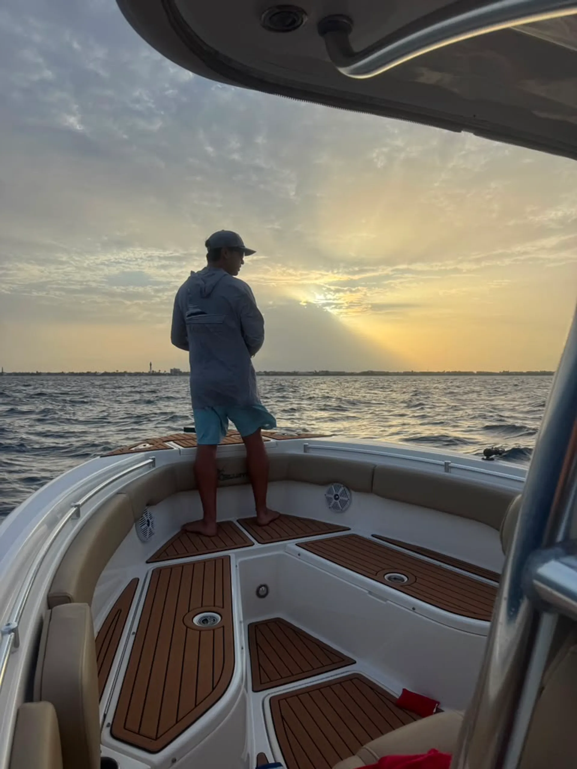 27ft Center Console. Explore South Flordia! 