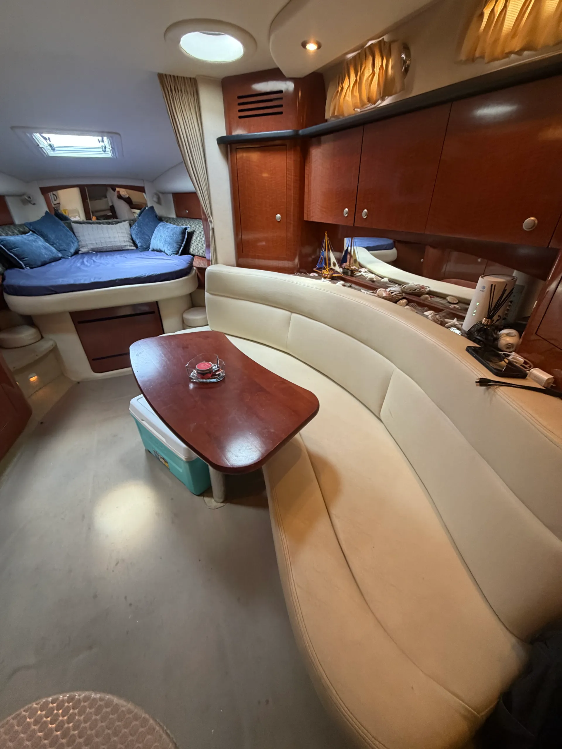 Sea Ray Boats 320 Sundancer  in Washington, DC — photo 2